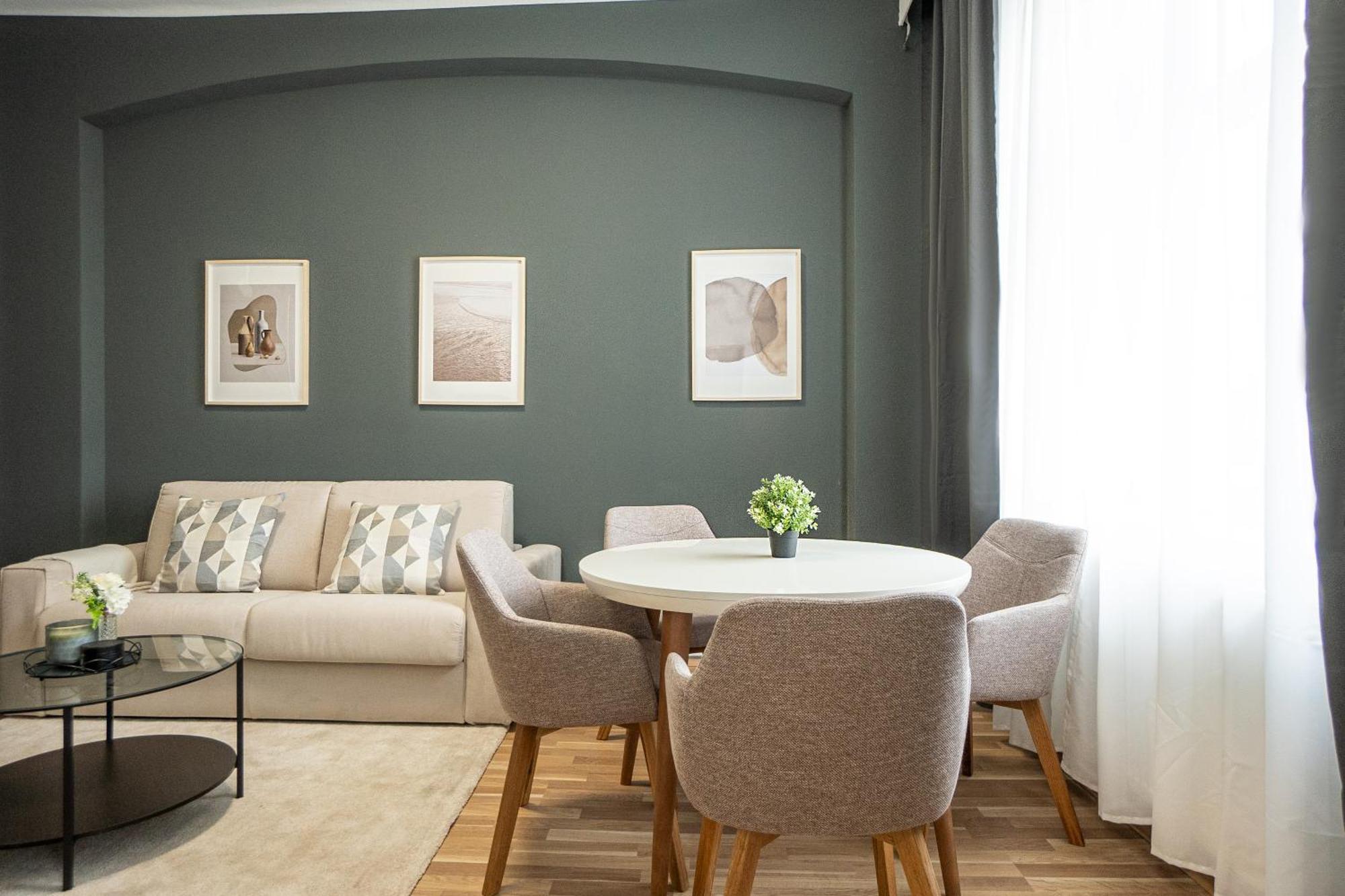 Apartment Cozy 1-br With A King Bed In A Calm Area Vienna