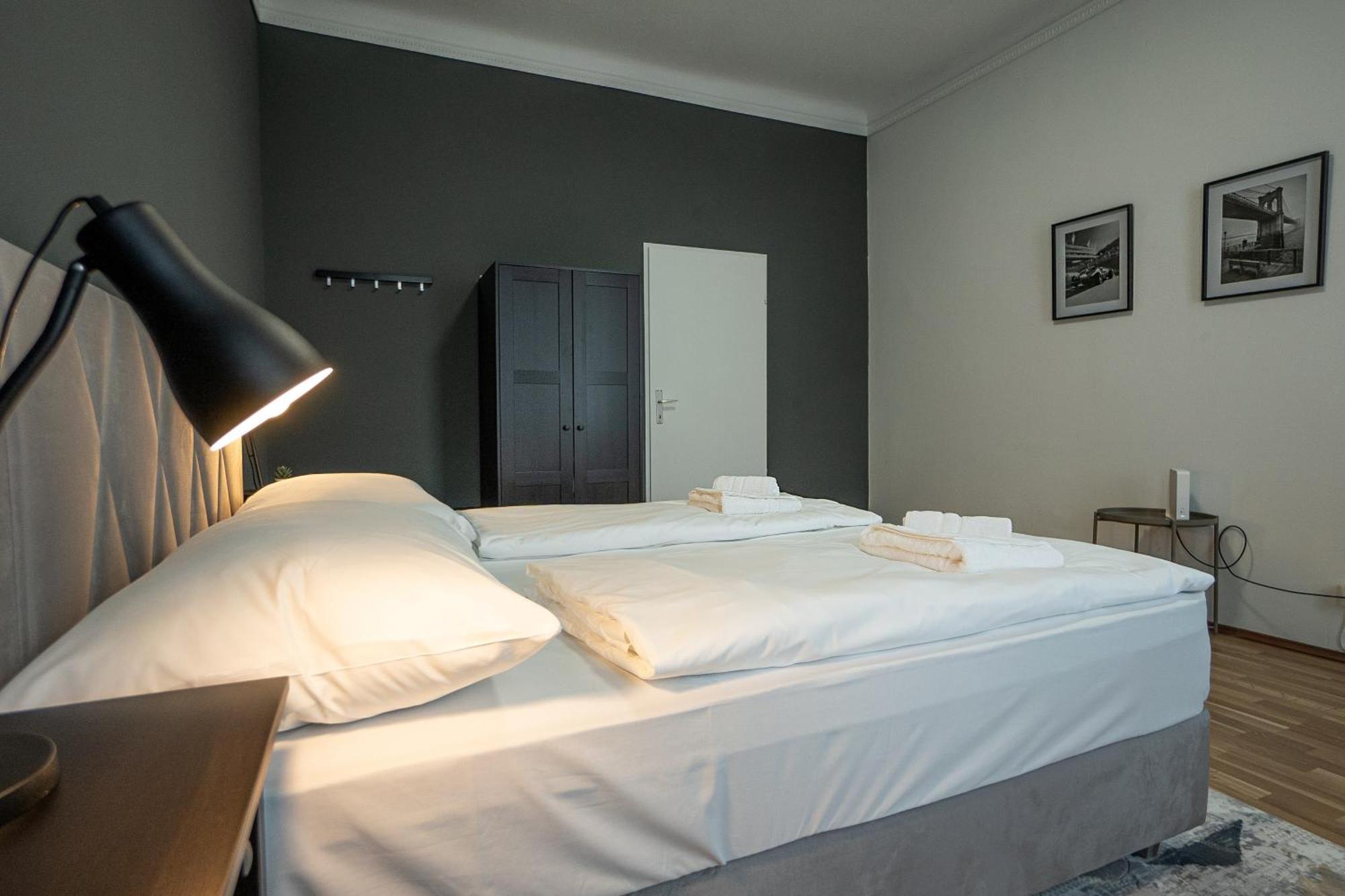 Cozy 1-br With A King Bed In A Calm Area Vienna
