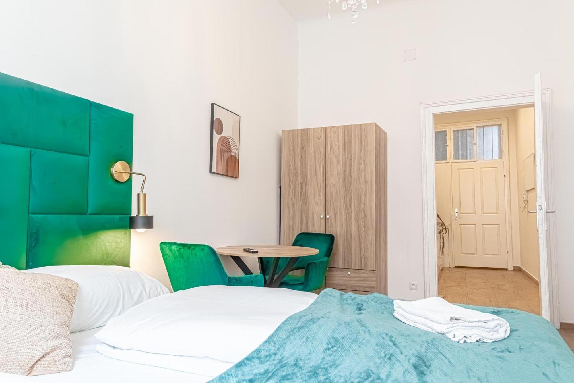 Comfortable 1br In Beautiful Location Apartment *