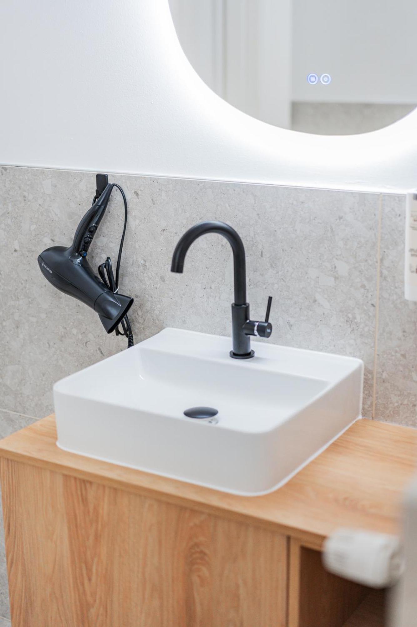 Rive By Home1 * Wien