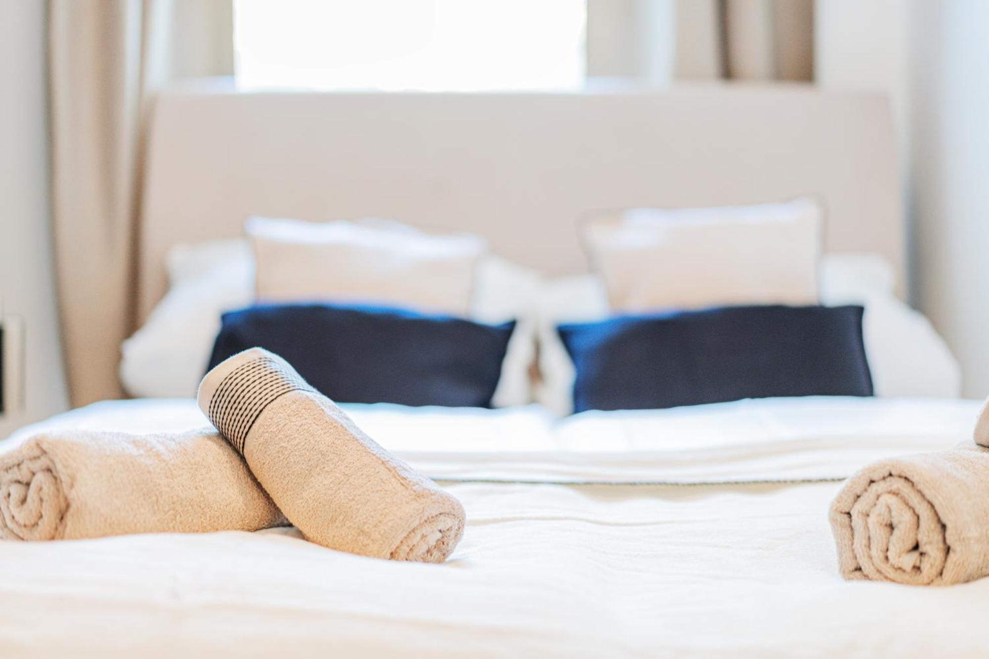 Hostel Rive By Home1 *