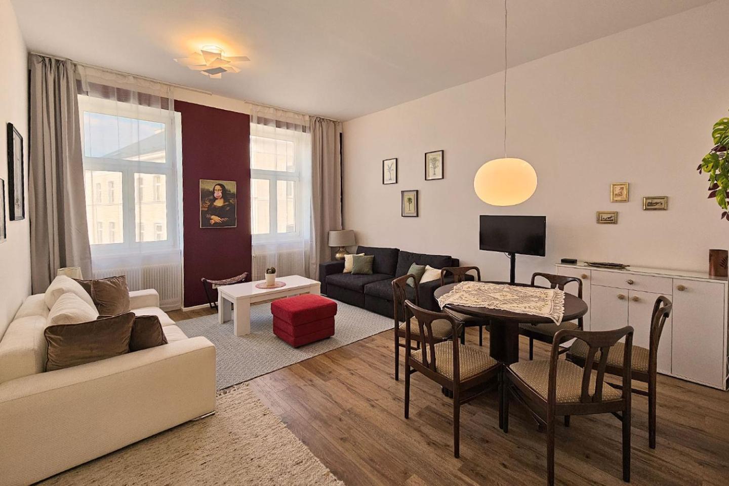 Palm Apartment *