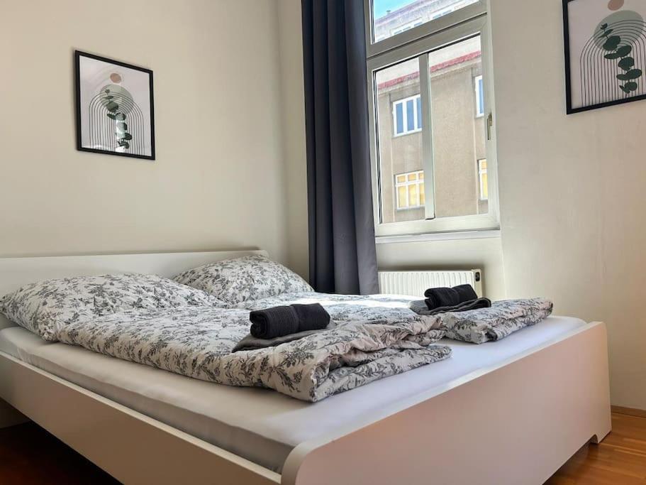 90 M2 Spacious With Free Parking