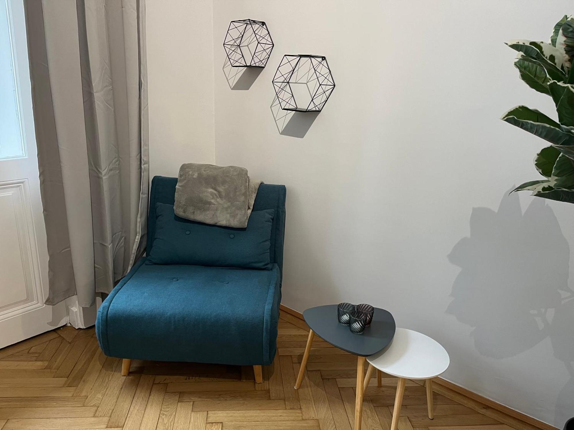 Apartment Grosszuegiger Wiener Altbau Gleich Neben Schoenbrunn