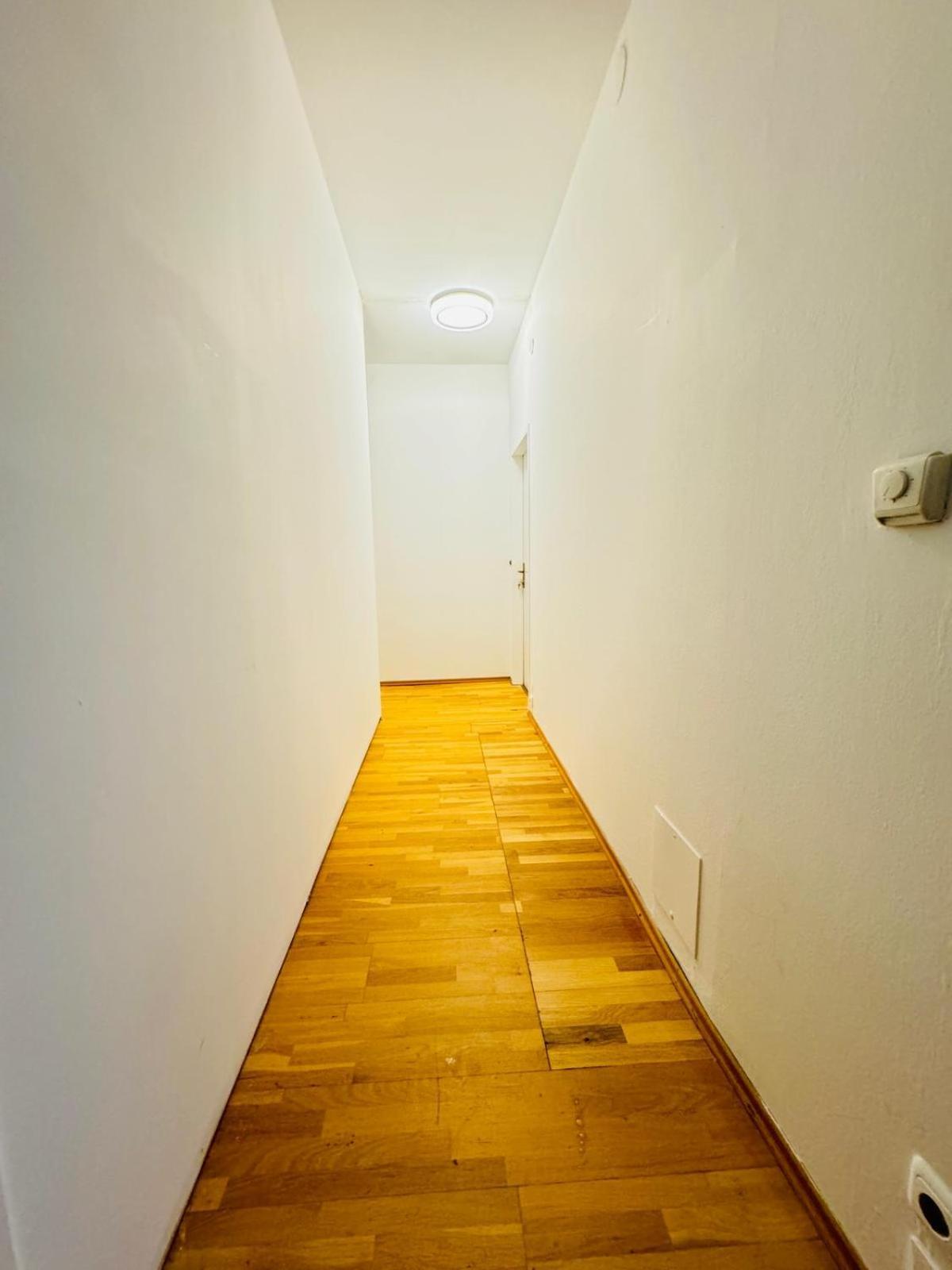 Apartment In A Shared Apt 6-min Drive To Schoenbrunn Vienna