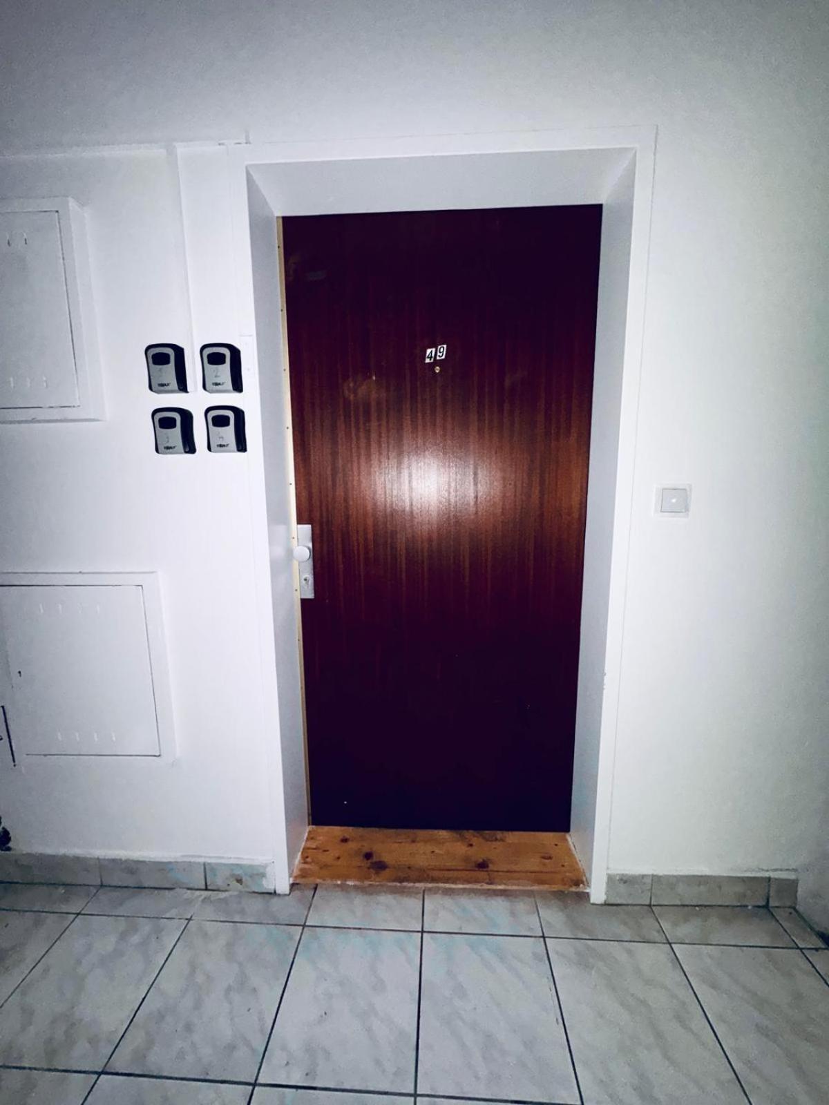 Apartment In A Shared Apt 6-min Drive To Schoenbrunn