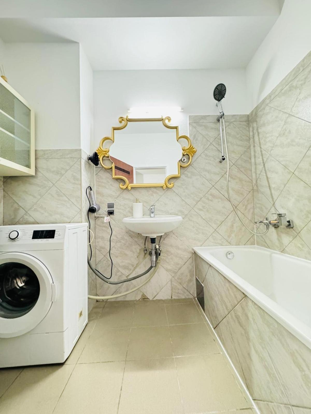 Apartment In A Shared Apt 6-min Drive To Schoenbrunn