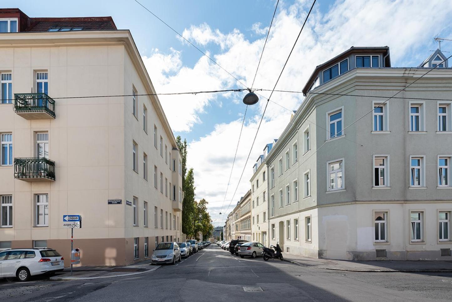 Apartment Modernes Und Neues In Ruhelage Nahe Schoenbrunn *