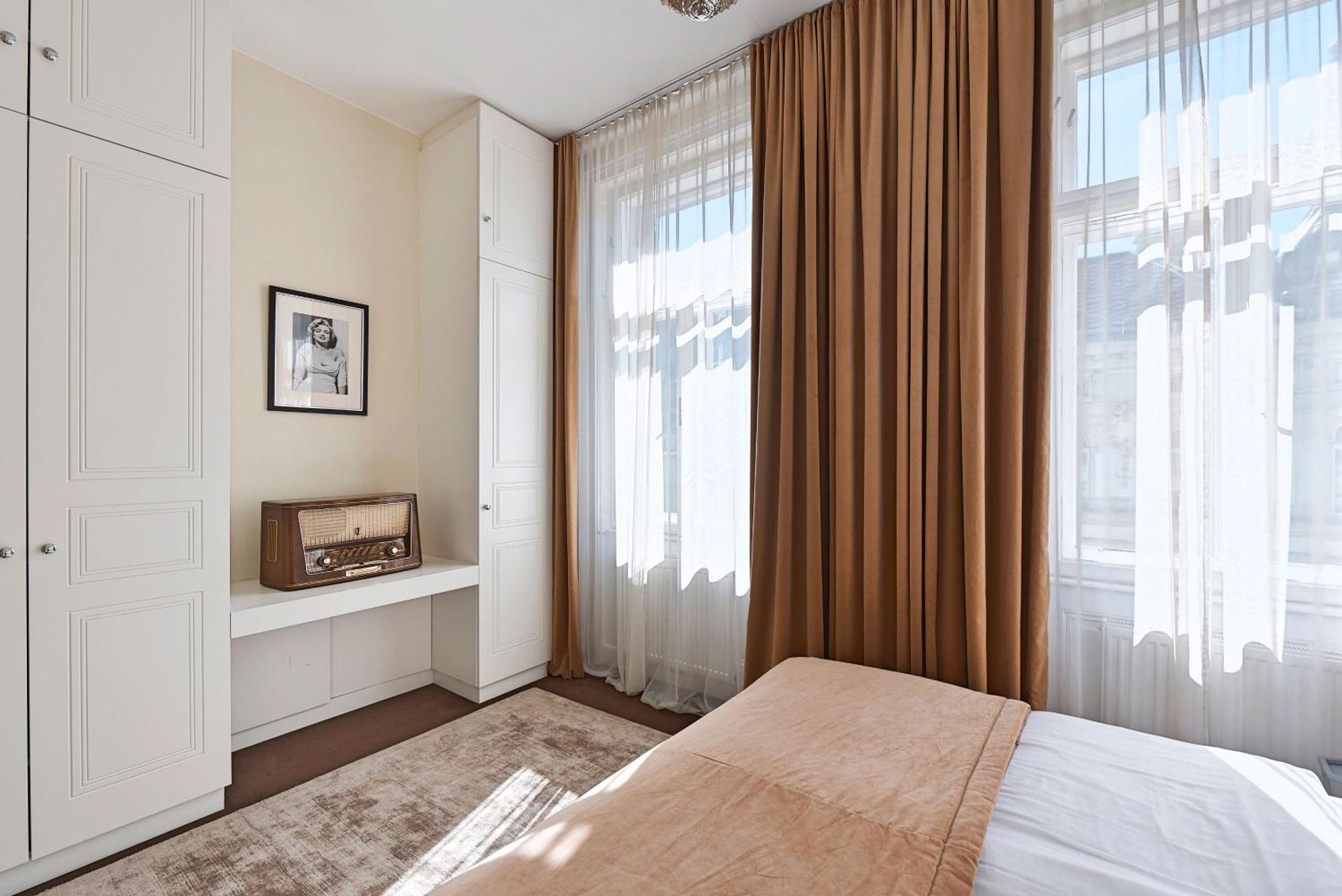 Apartamento 6 *