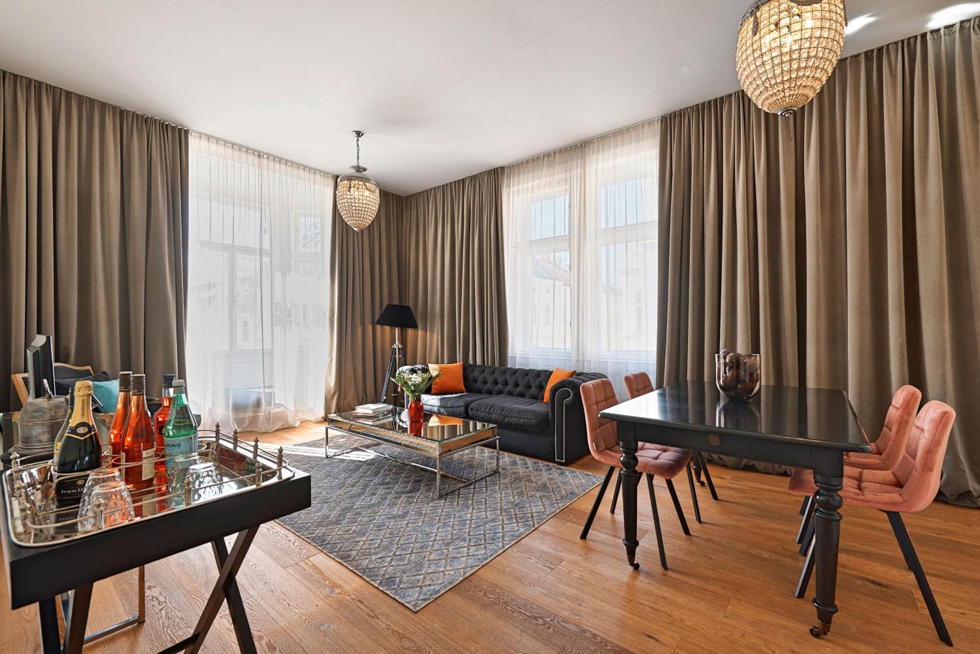 6 * Vienna