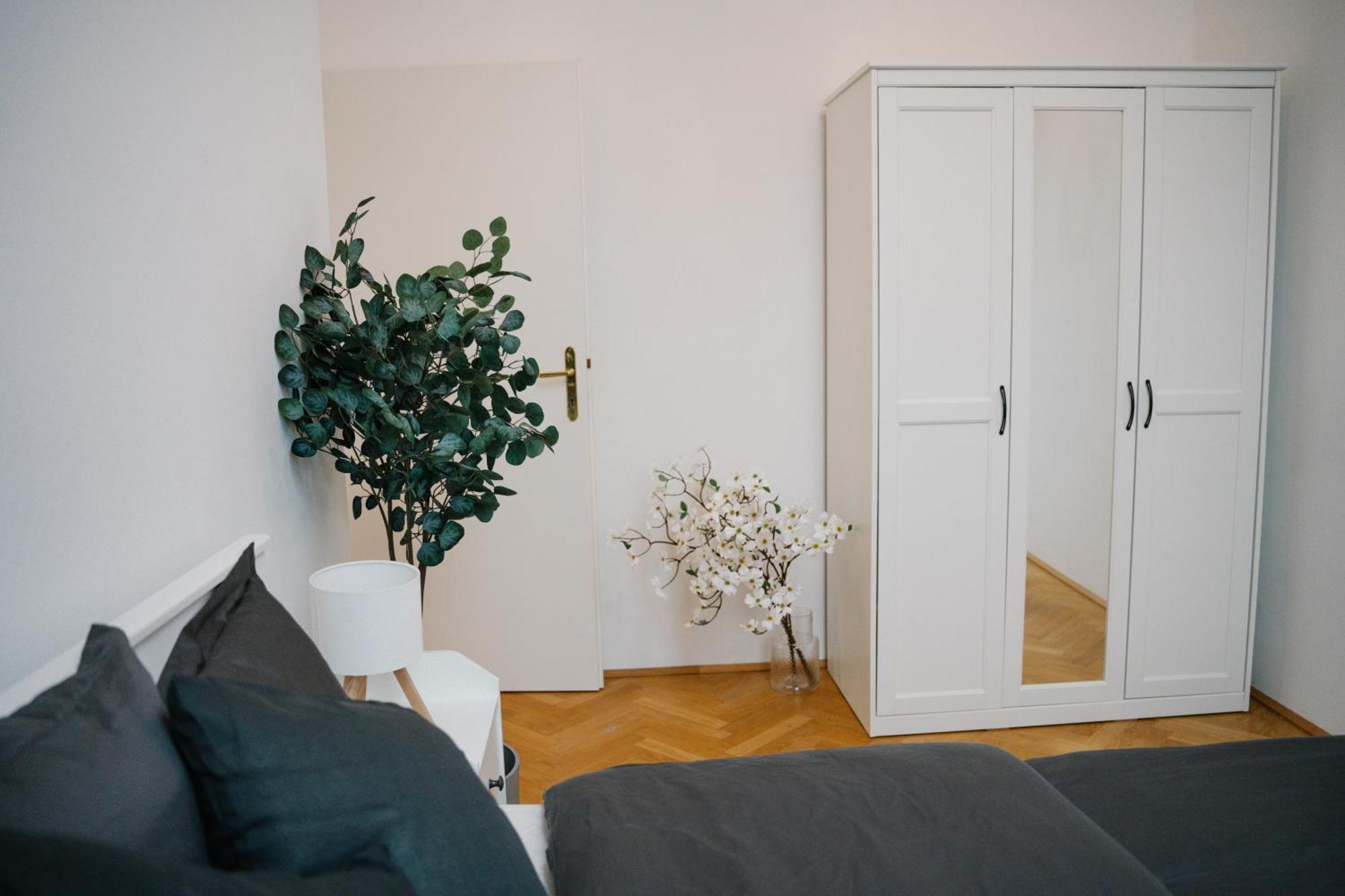 110qm, 4 Bedrooms, Near Schoenbrunn - Axara Housing Osw 33 Apartment Vienna
