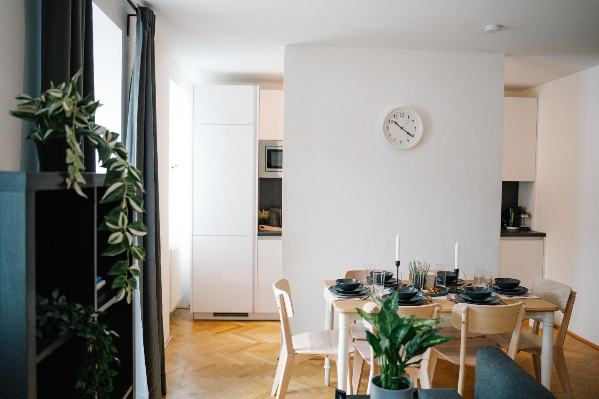 Apartment 110qm, 4 Bedrooms, Near Schoenbrunn - Axara Housing Osw 33 *
