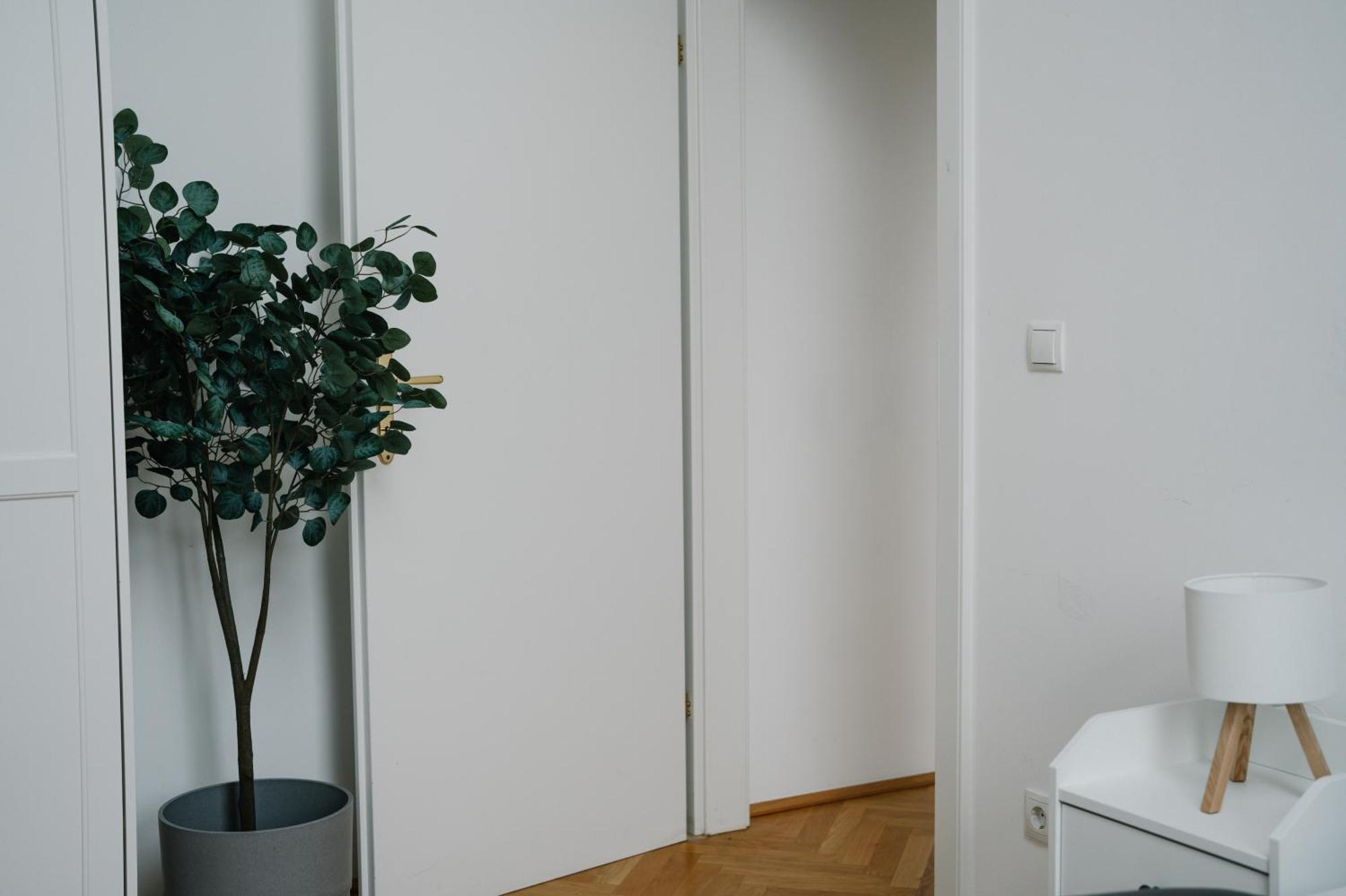 Apartment 110qm, 4 Bedrooms, Near Schoenbrunn - Axara Housing Osw 33 *