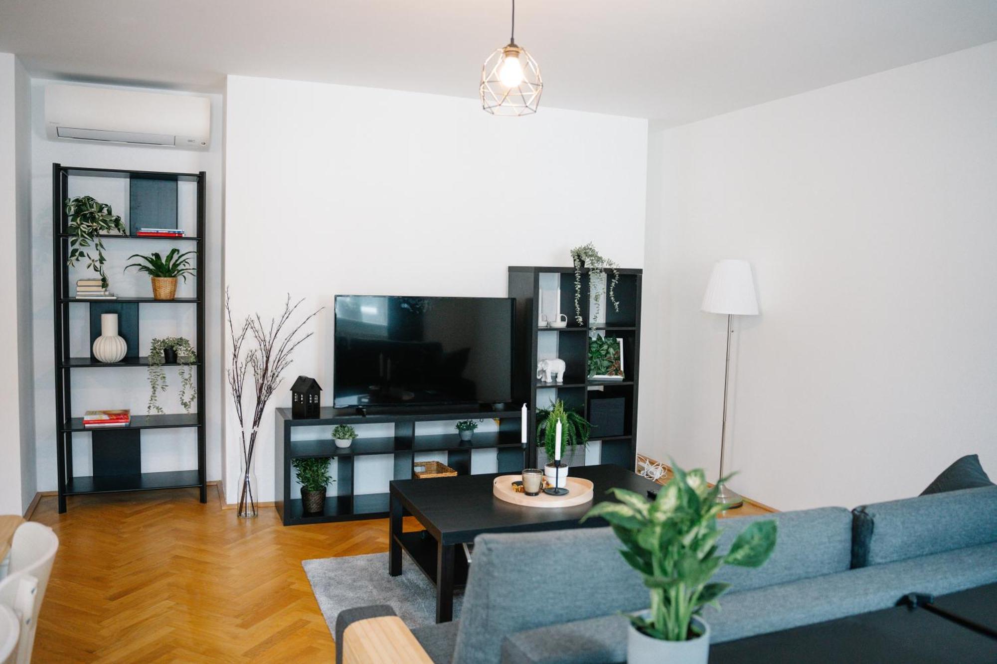 110qm, 4 Bedrooms, Near Schoenbrunn - Axara Housing Osw 33 *