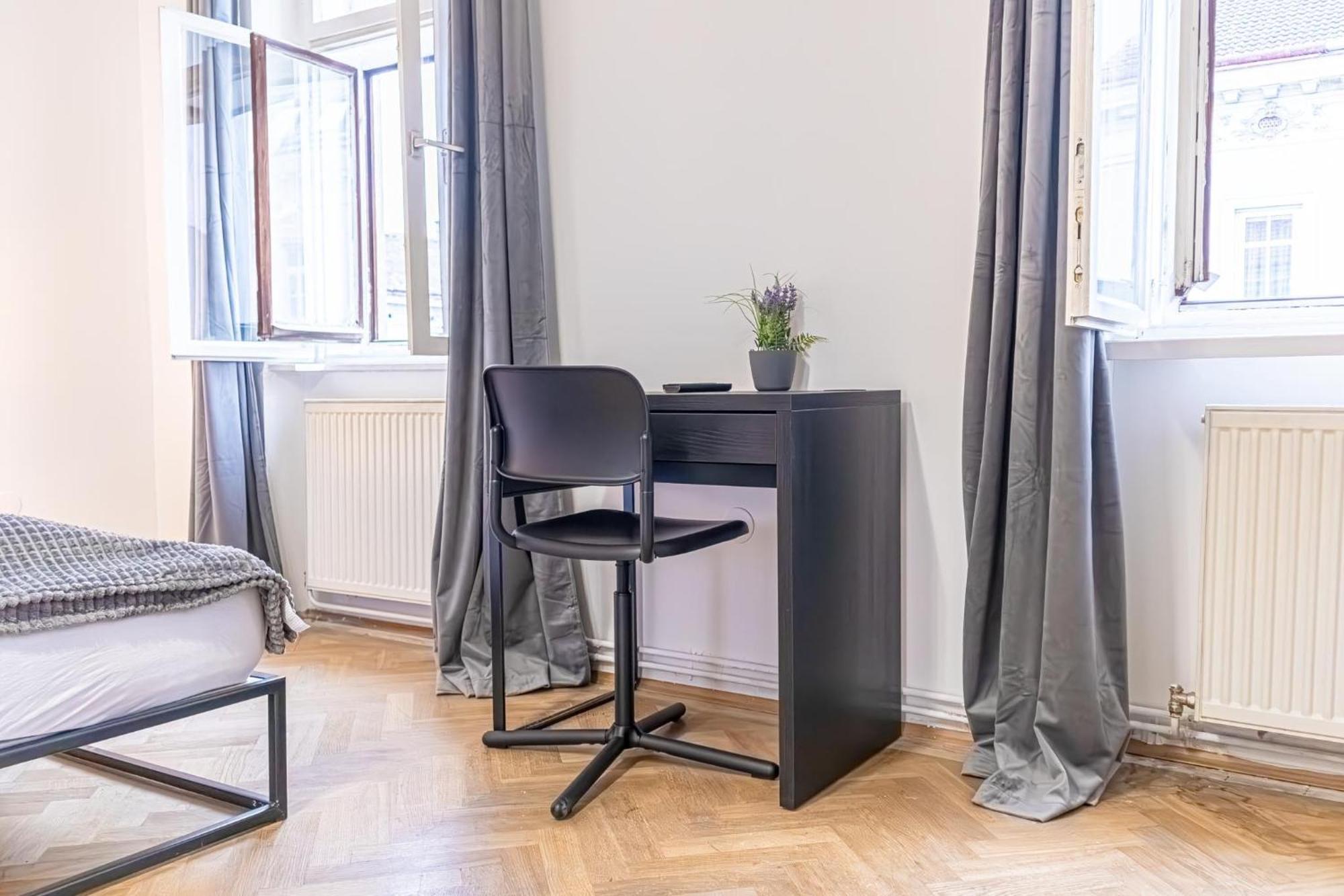 Spacious 2br -near Wiener Stadthalle Burggassewiener Well Located Apartment Vienna