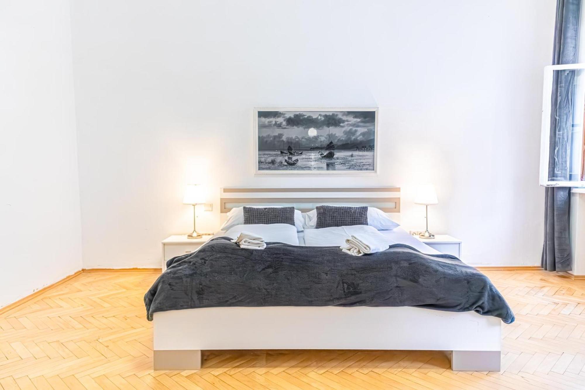 Apartamento Deluxe 3br Apt. Wiener Stadthalle - Suitable For Longstays Viena