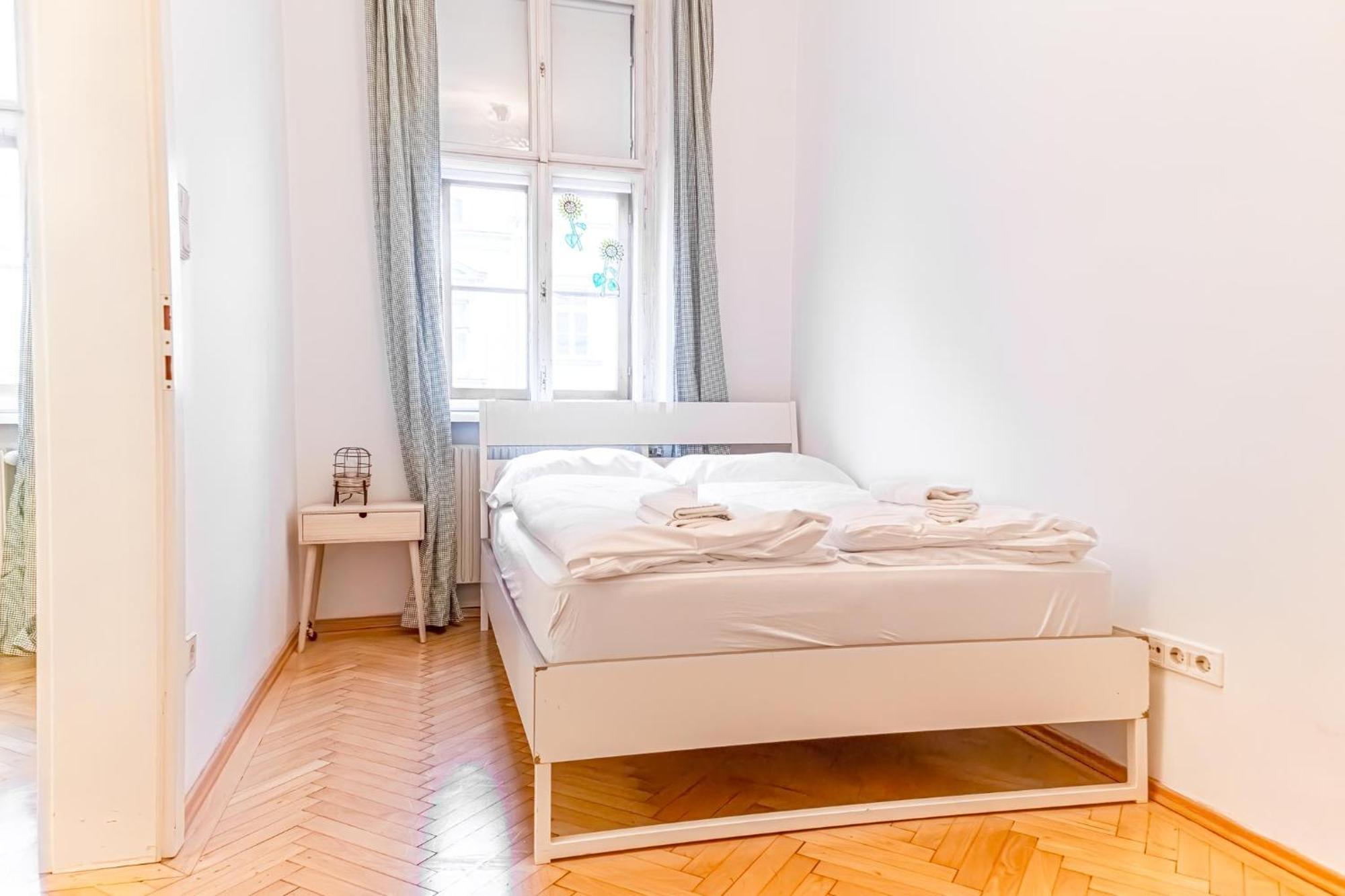 Deluxe 3br Apt. Wiener Stadthalle - Suitable For Longstays * Viena