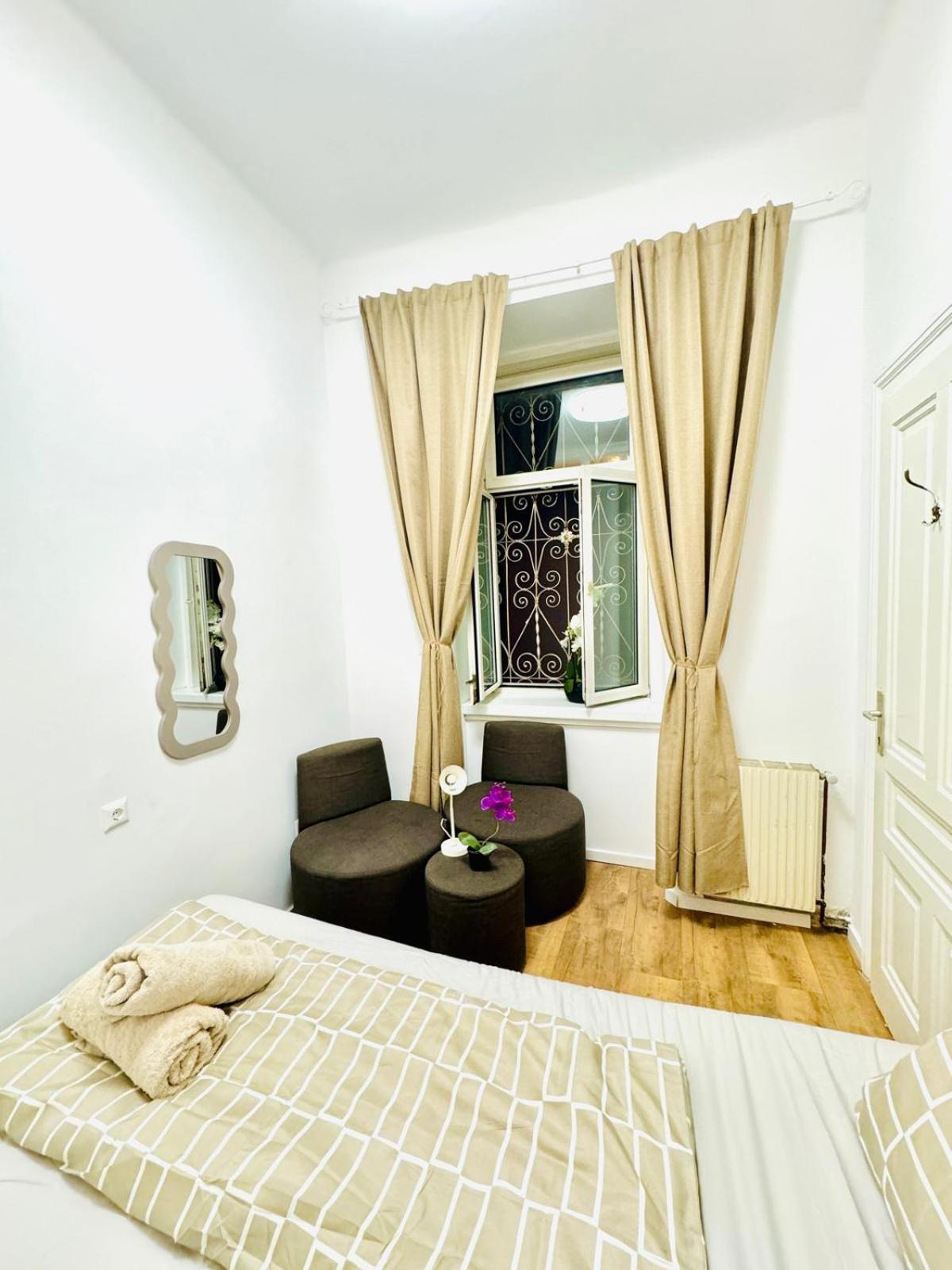 Cozy 9br Shared Apartment, Only 12min Walk To Augarten *