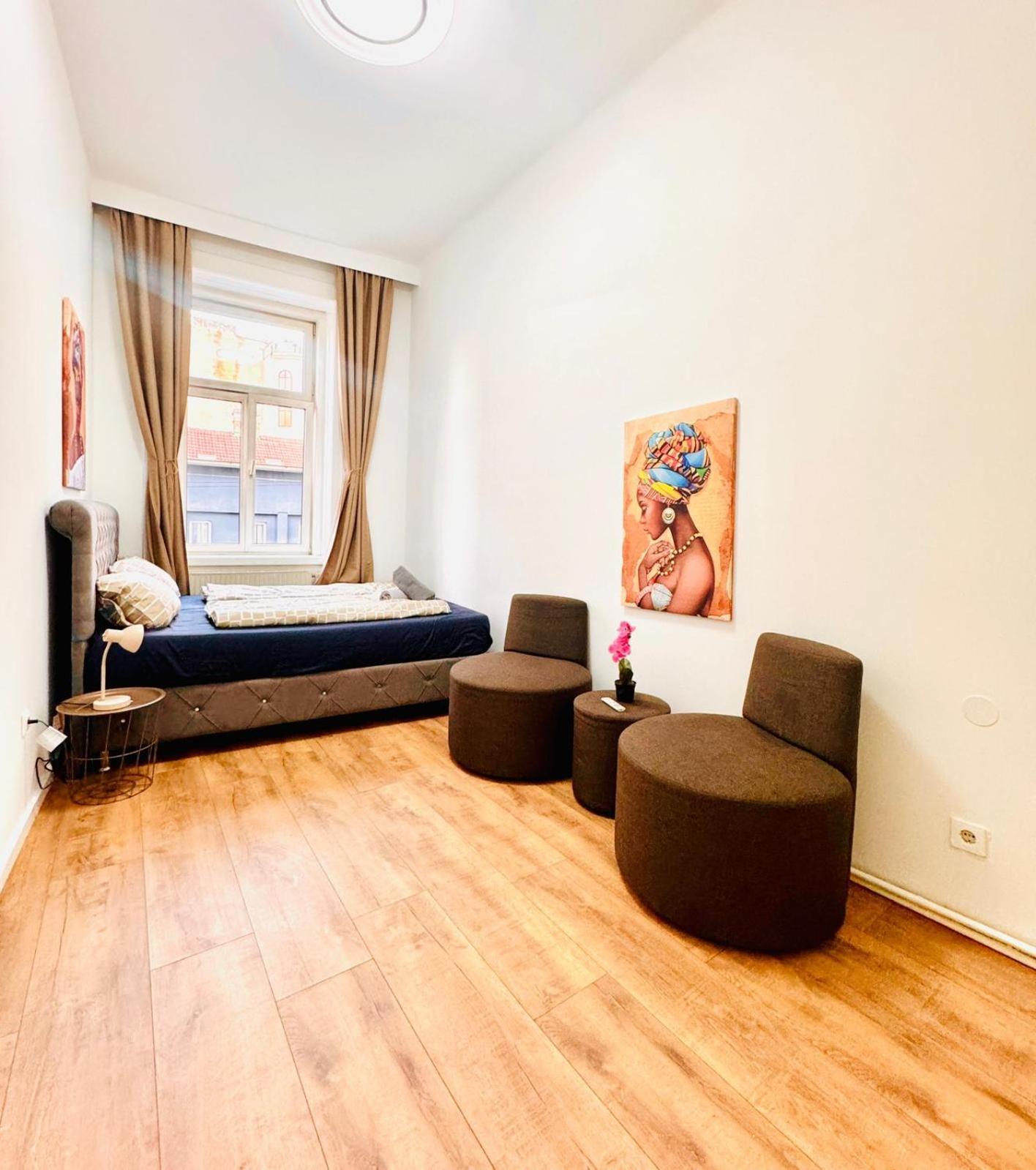 Apartment Cozy 9br Shared Apartment, Only 12min Walk To Augarten