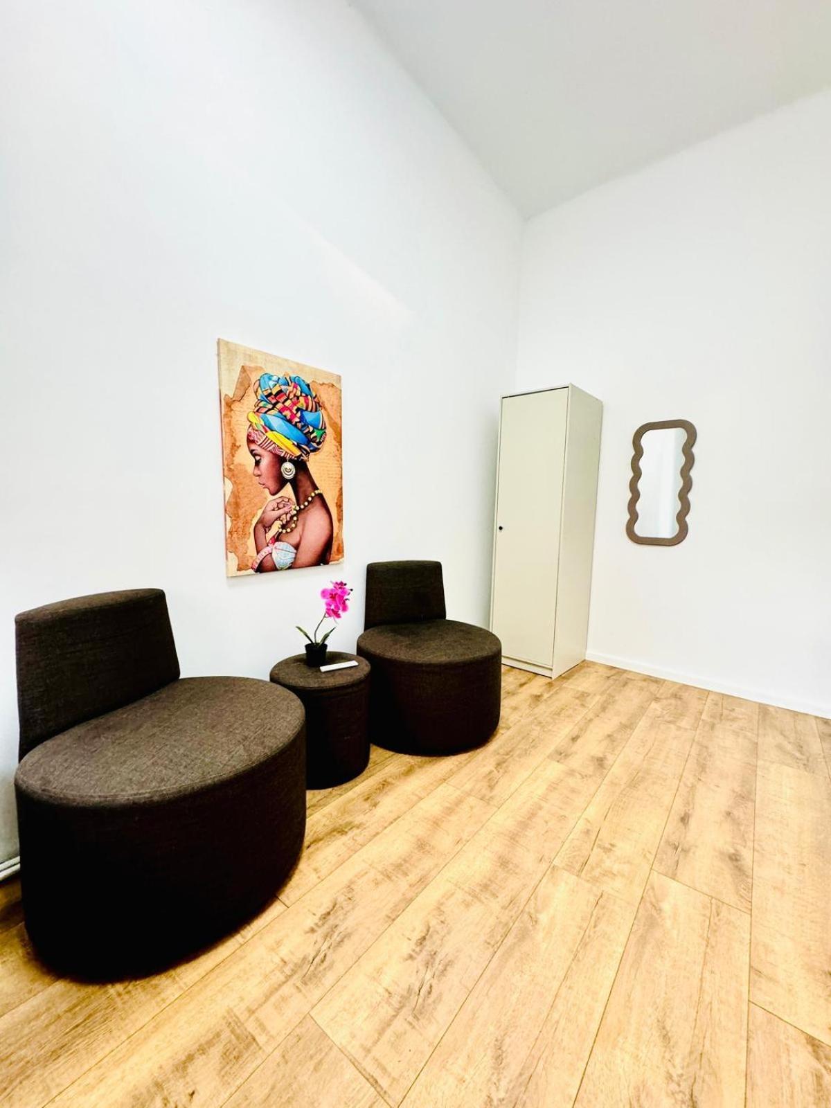 Cozy 9br Shared Apartment, Only 12min Walk To Augarten Vienna