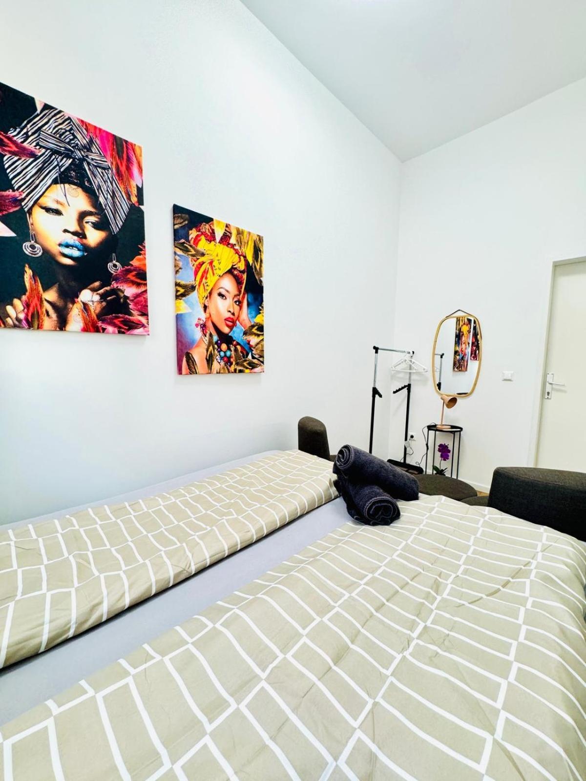 Cozy 9br Shared Apartment, Only 12min Walk To Augarten Apartment