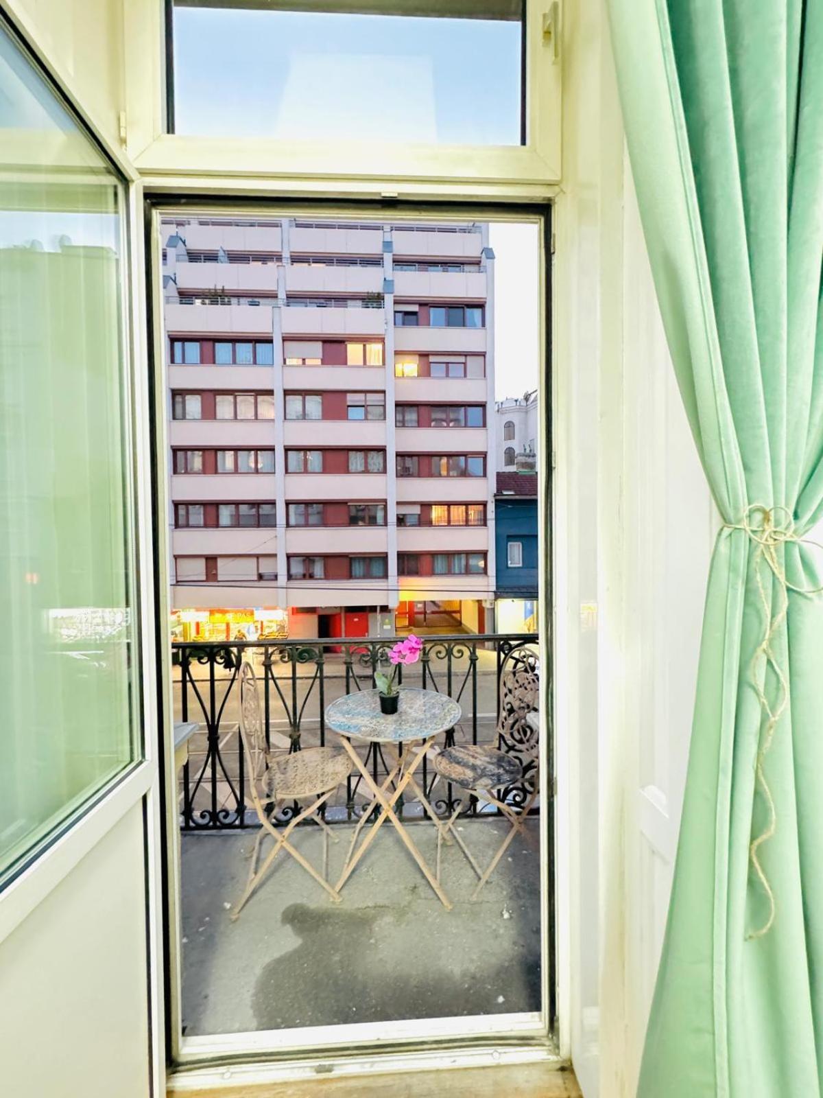 Apartment Cozy 9br Shared Apartment, Only 12min Walk To Augarten *