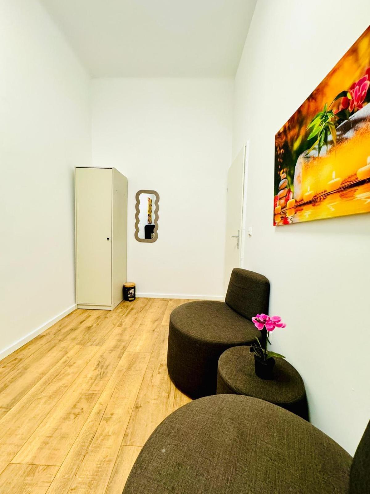 Apartment Cozy 9br Shared Apartment, Only 12min Walk To Augarten Vienna