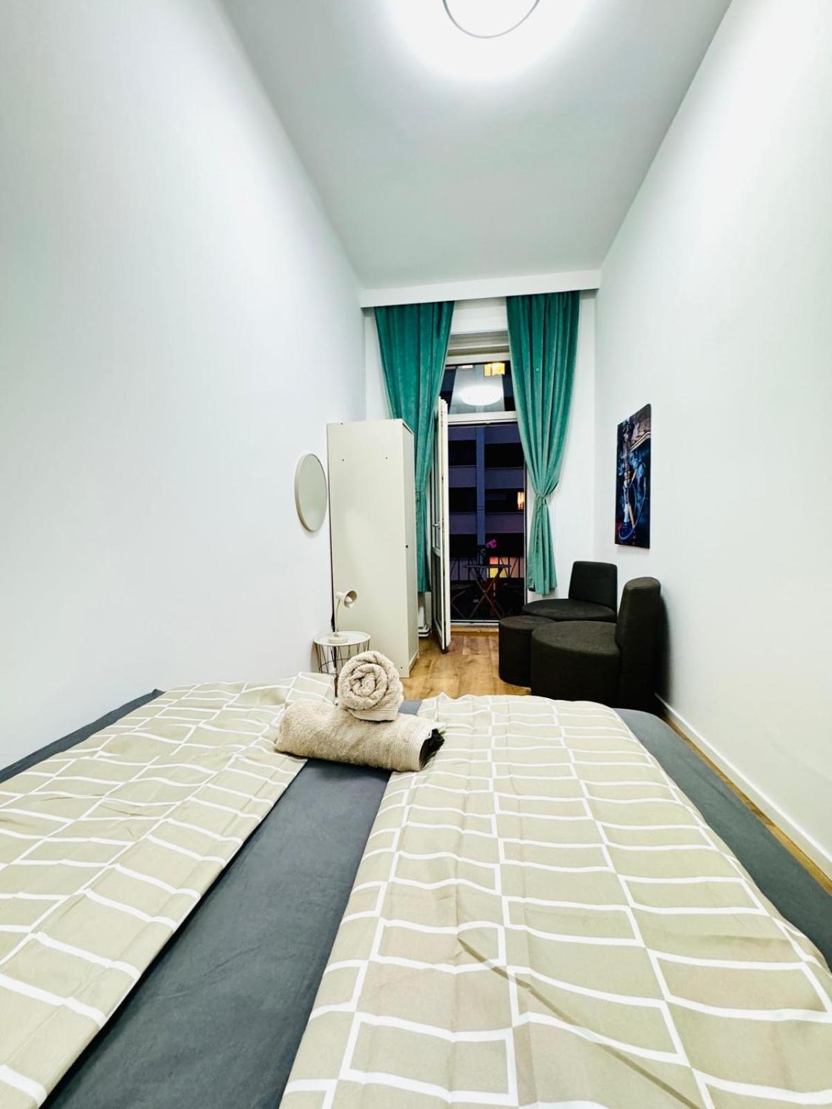 Cozy 9br Shared Apartment, Only 12min Walk To Augarten
