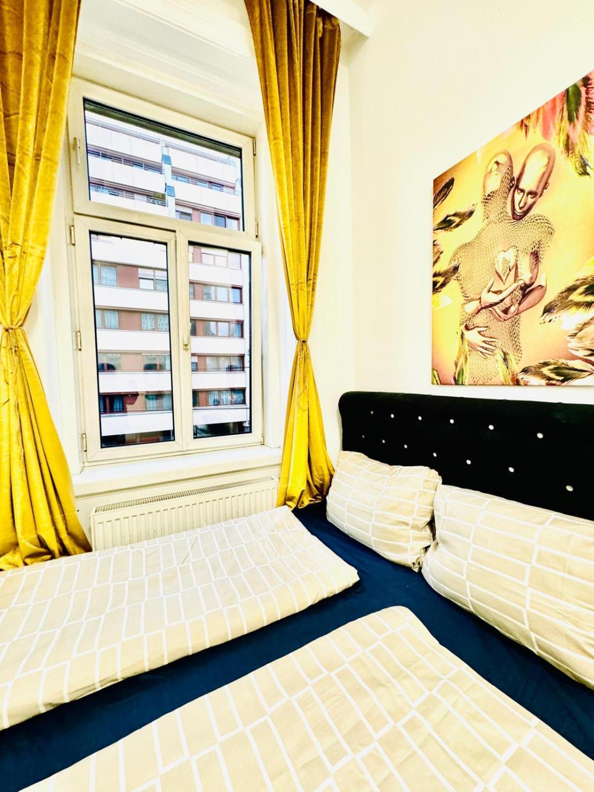 Cozy 9br Shared Apartment, Only 12min Walk To Augarten *