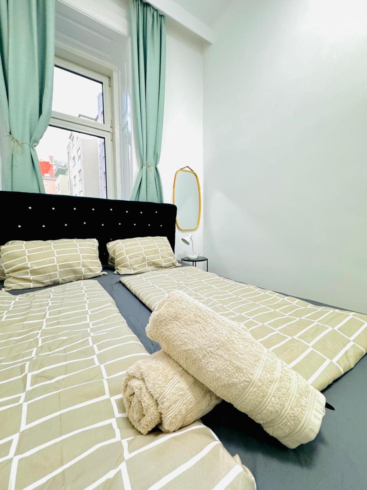 Cozy 9br Shared Apartment, Only 12min Walk To Augarten Apartment Vienna