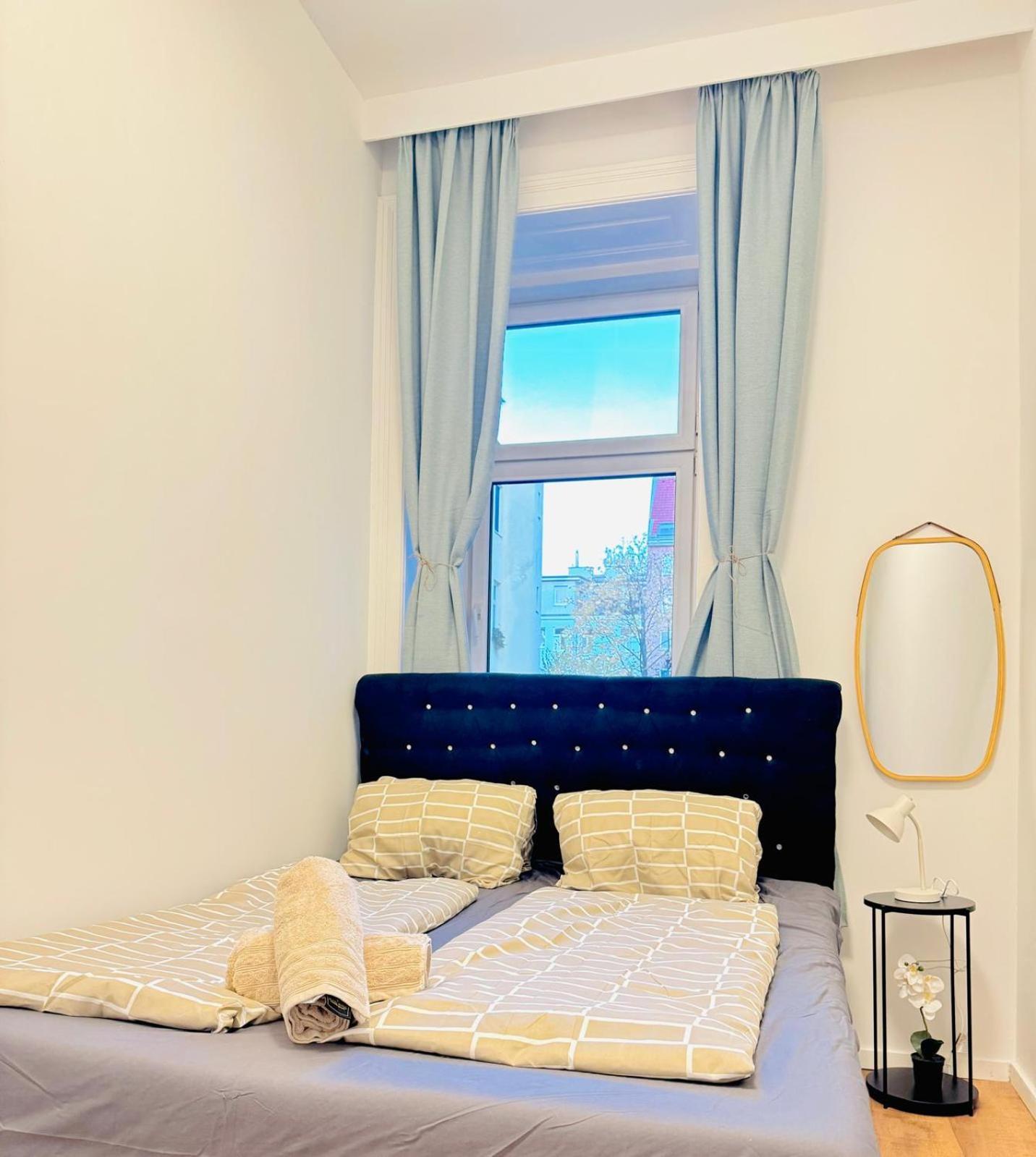 Apartment Cozy 9br Shared Apartment, Only 12min Walk To Augarten *