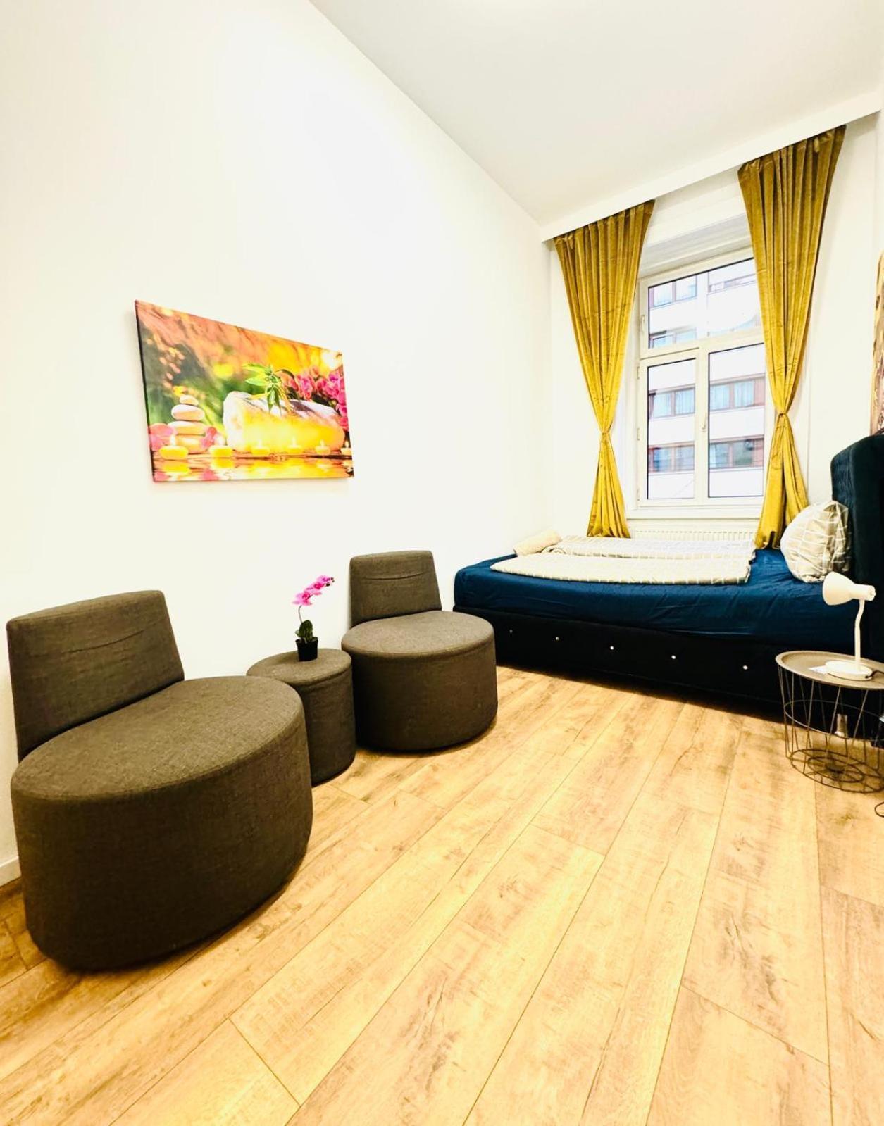 Cozy 9br Shared Apartment, Only 12min Walk To Augarten *