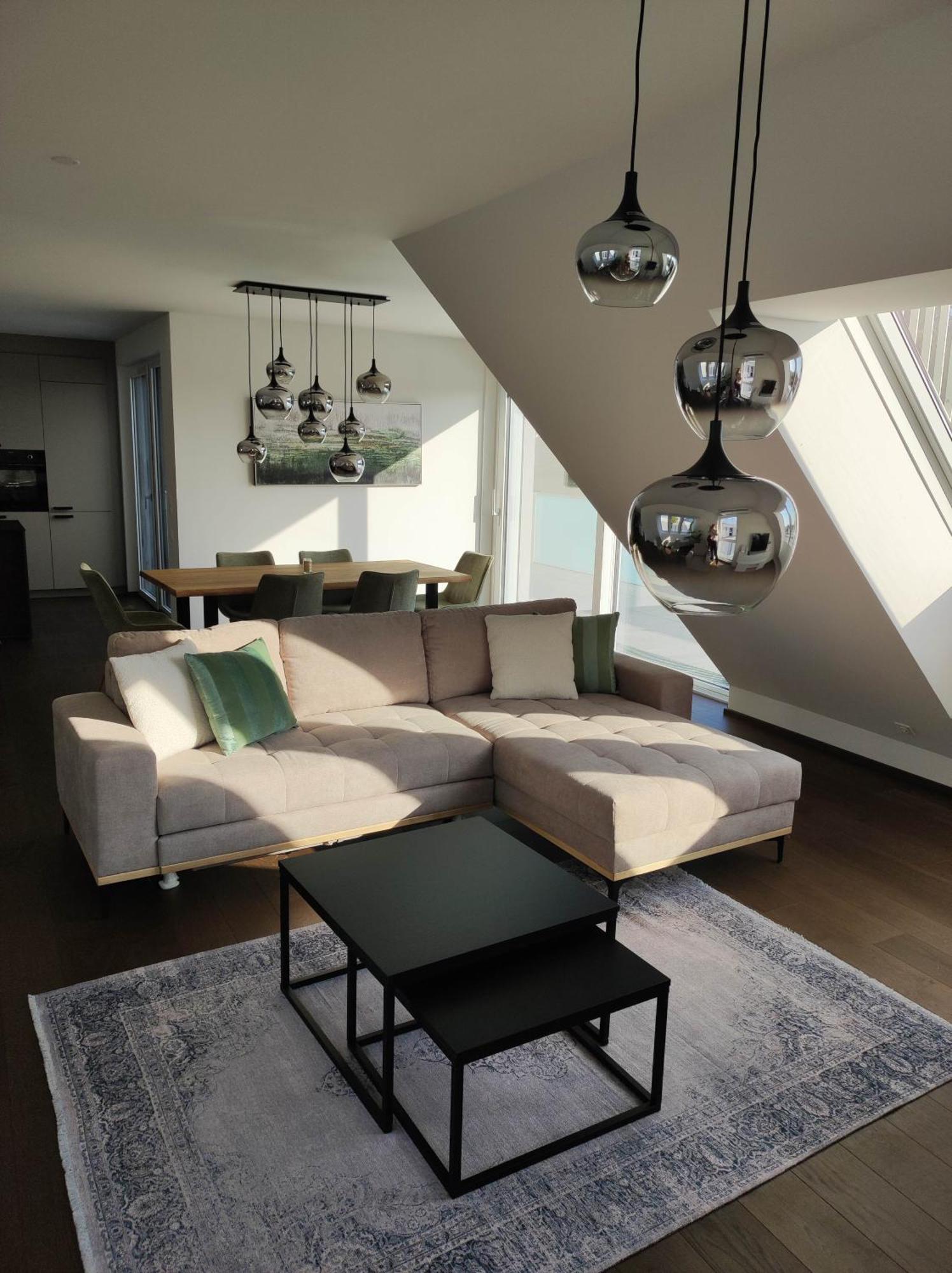 Luxus Penthouse Gegenueber International Centre Und Kaiserwasser Apartment