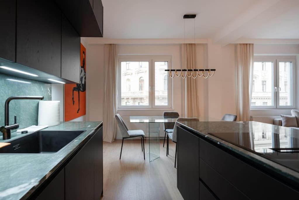 Palais Herzog - Residieren Im Herzen Von Apartment