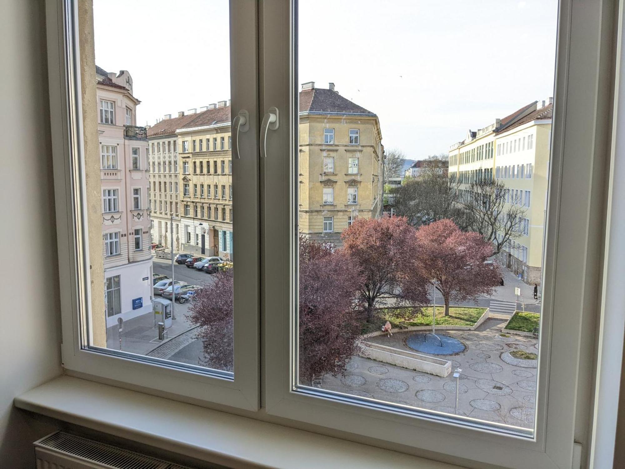 Clearvuehome - Quiet 54 M2 Messe Apartment