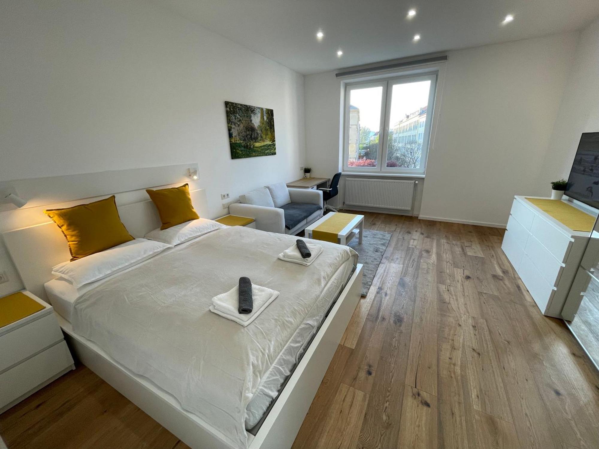 Clearvuehome - Quiet 54 M2 Messe Apartment