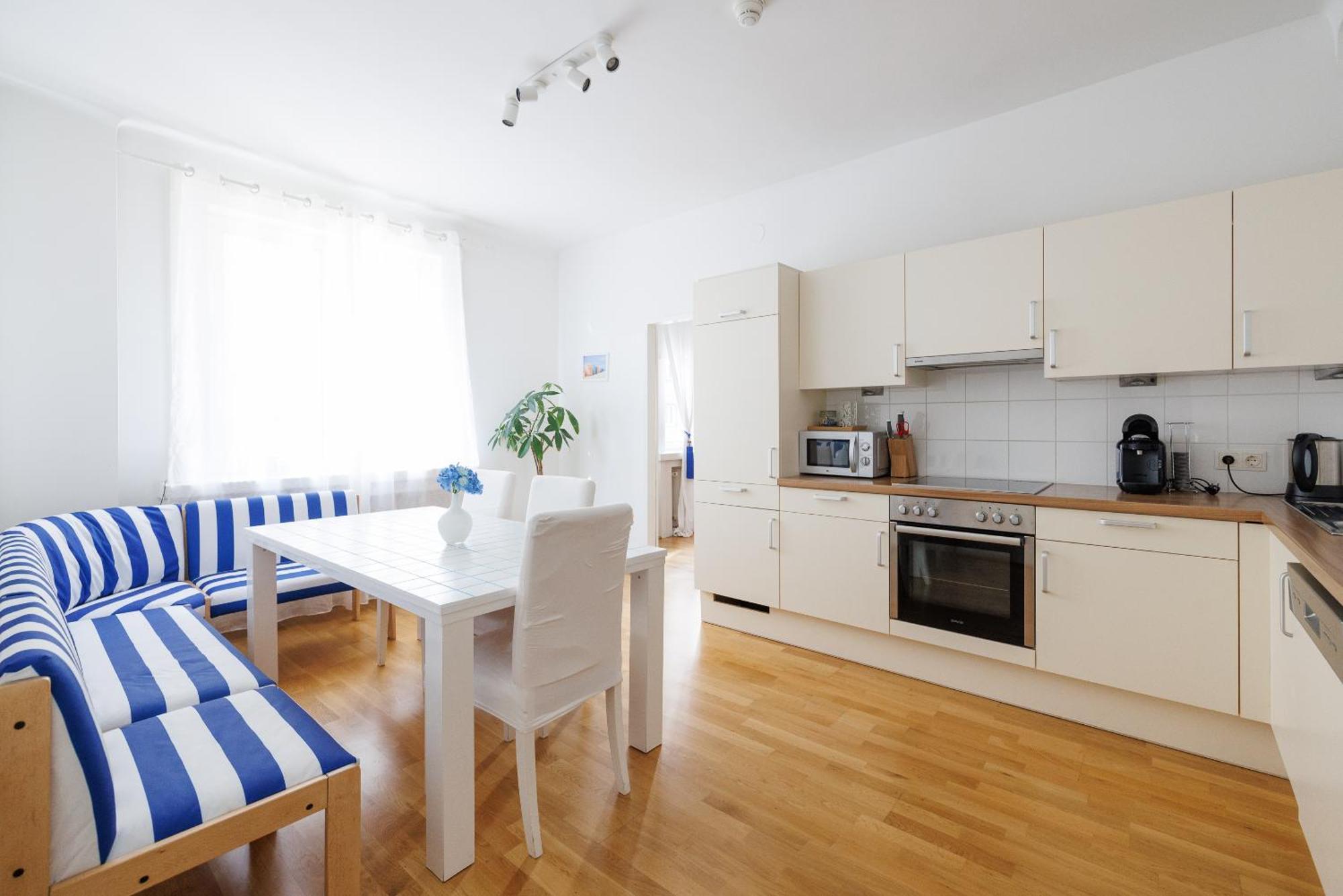Apartment France | Operastreet Wien