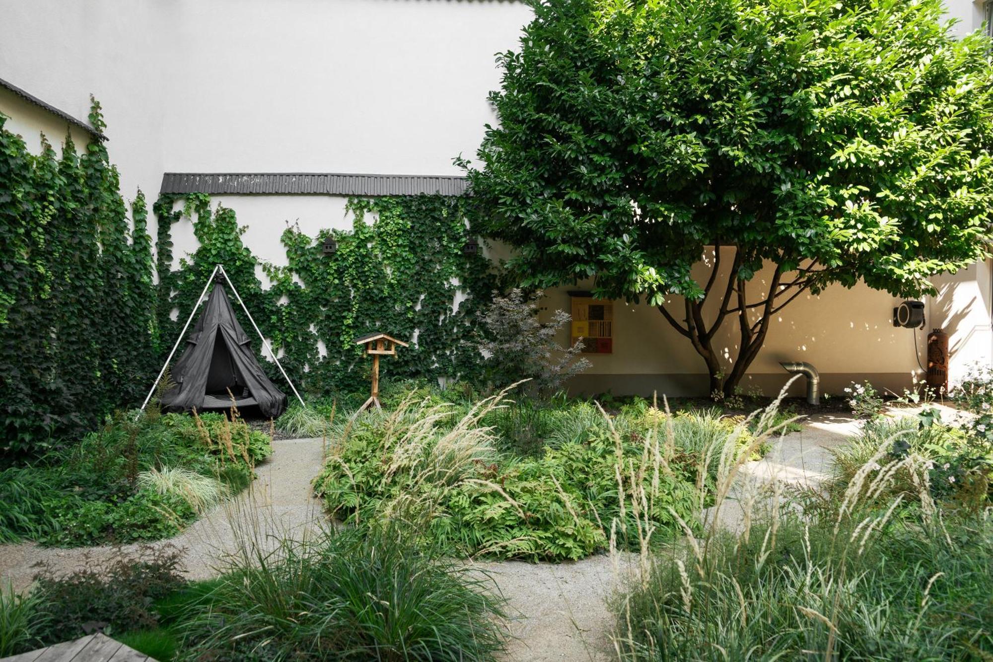 Urban Jungle Aparthotel
