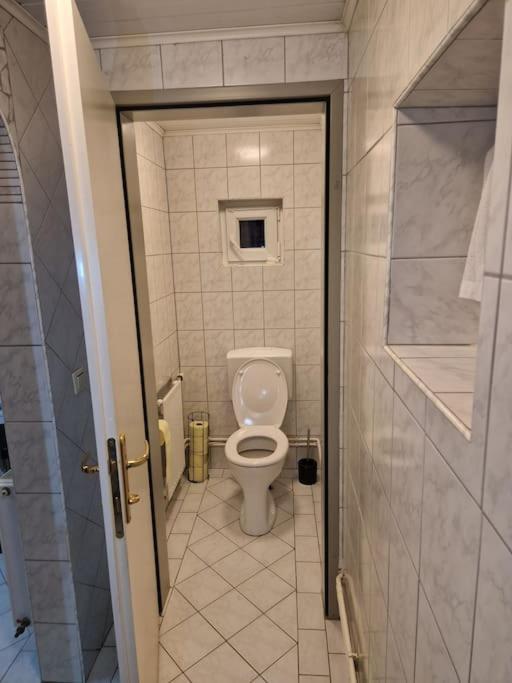 Haus Mit Garten, U Bahn Naehe, Gratis Parkplaetze Casa vacanze Vienna