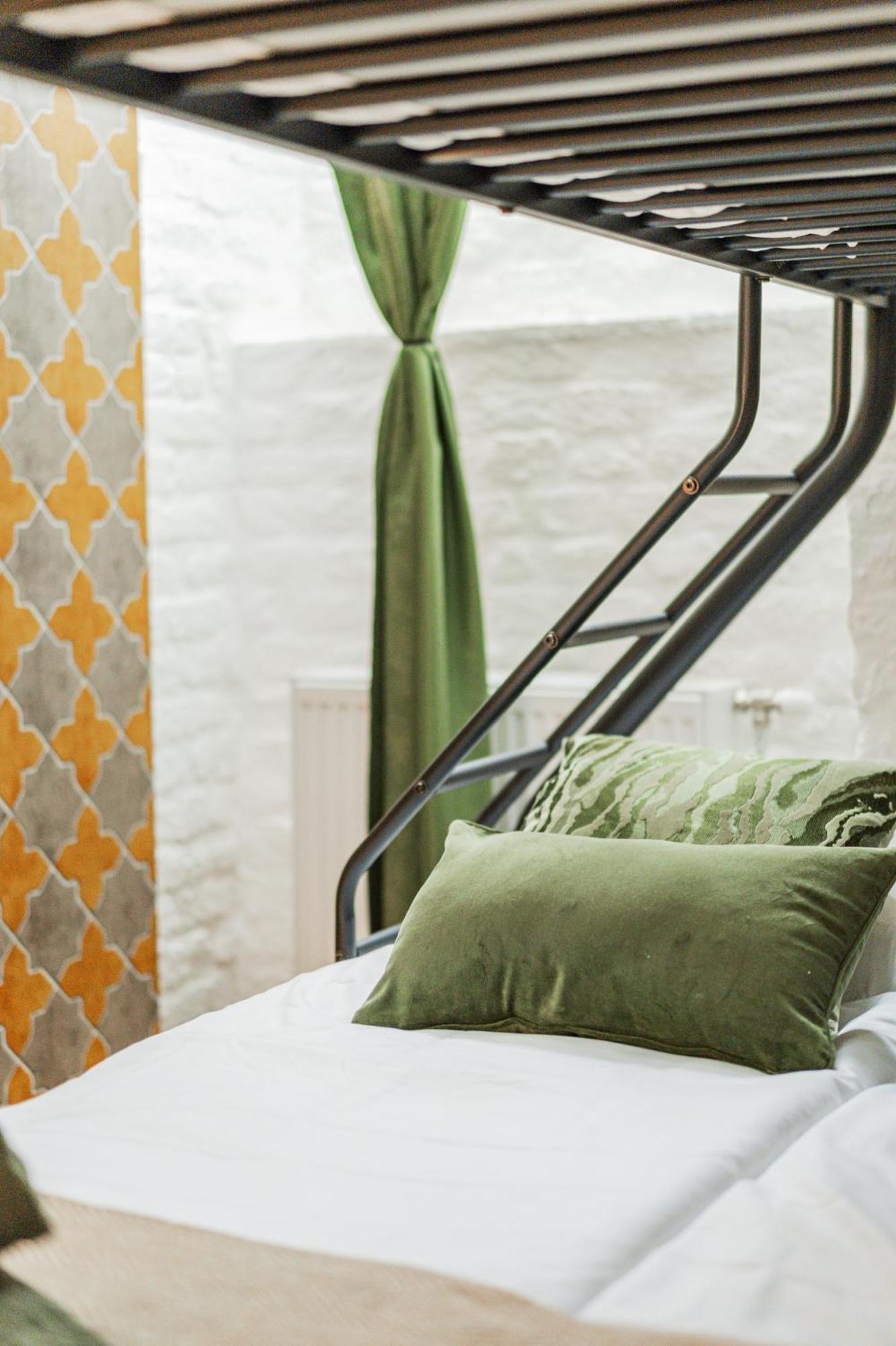 Green Apartments Hostel