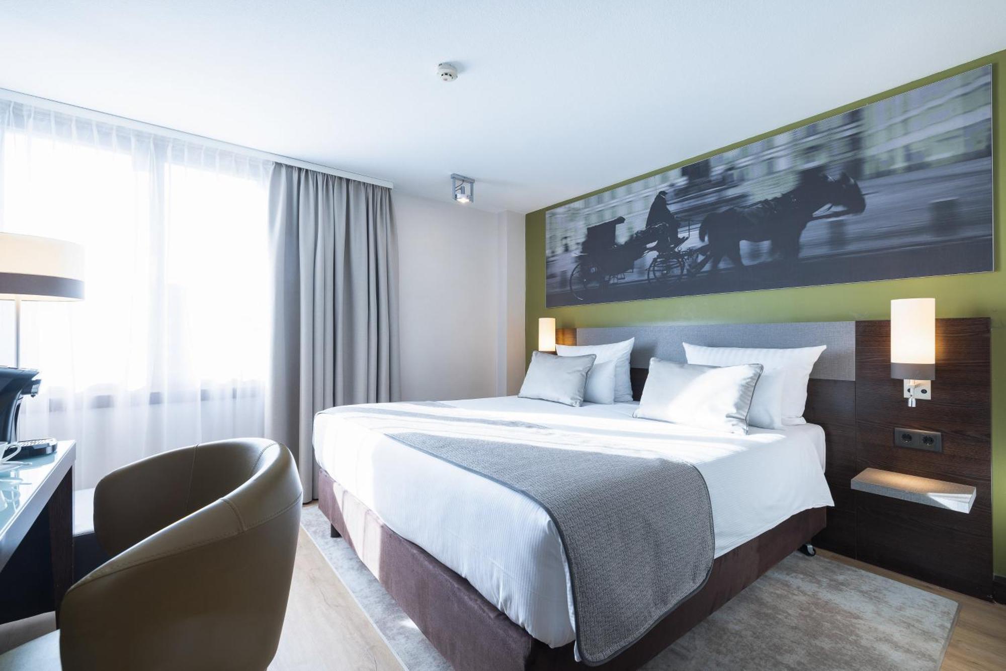 Hotel Leonardo Westbahnhof Vienna