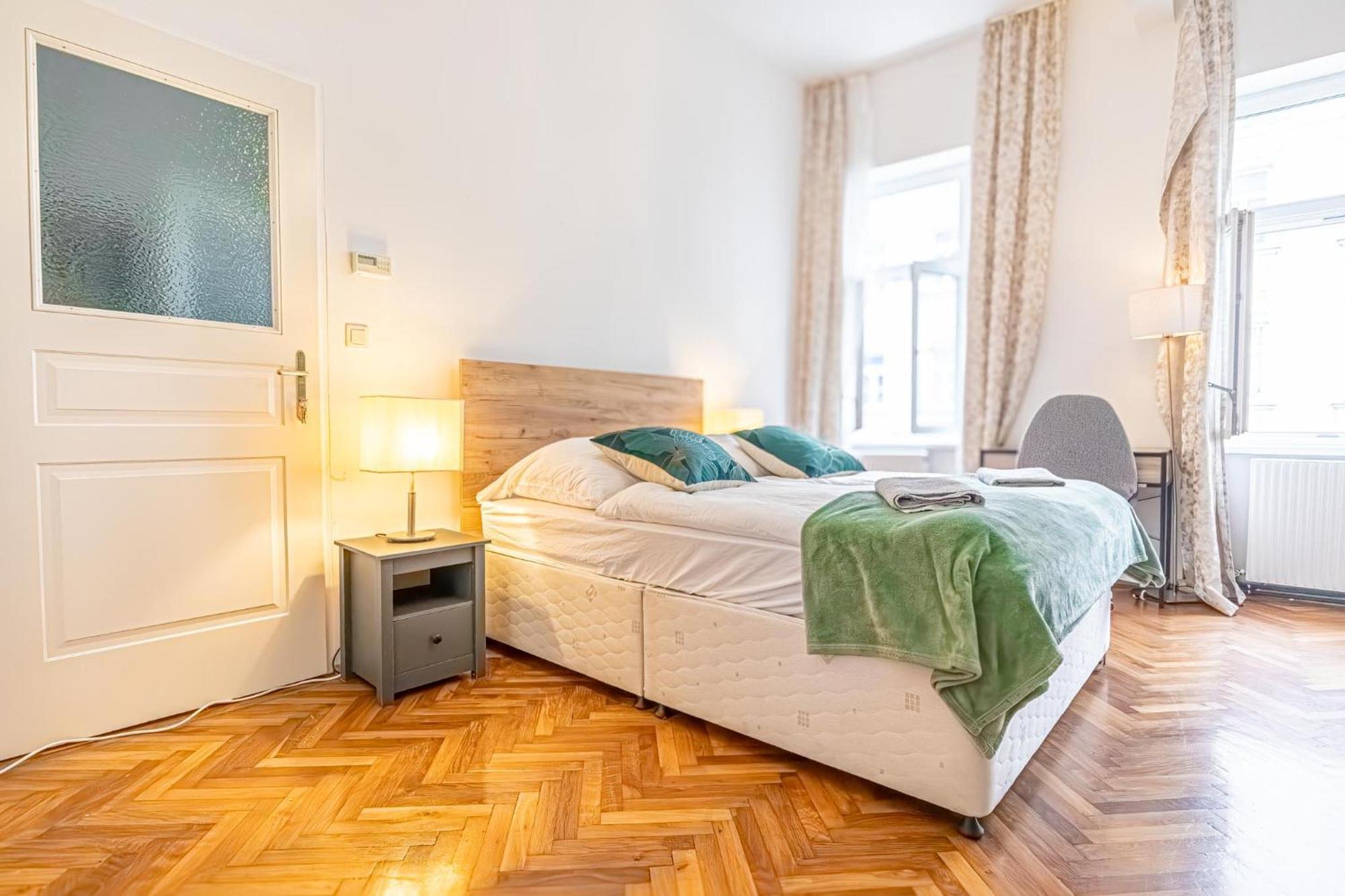 Convenient 3-br Shared Apt, 15 Min To Landstrasse Hub *