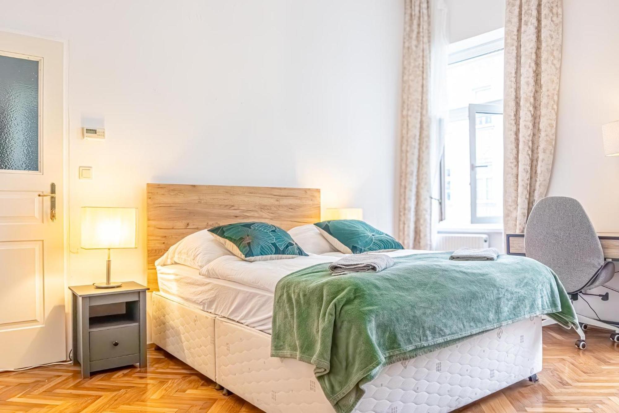 Convenient 3-br Shared Apt, 15 Min To Landstrasse Hub * Vienna