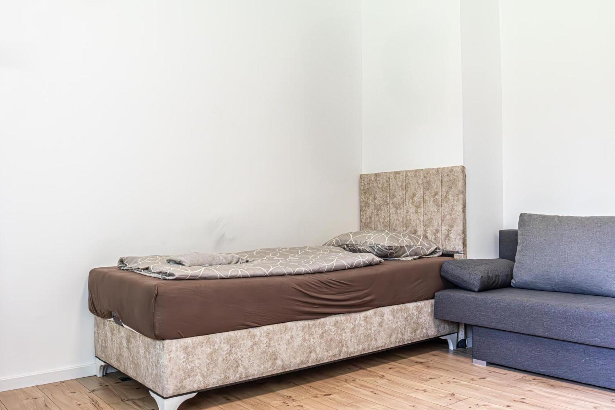 Hostel Comfy In Shared With Terrace And Garden Wien