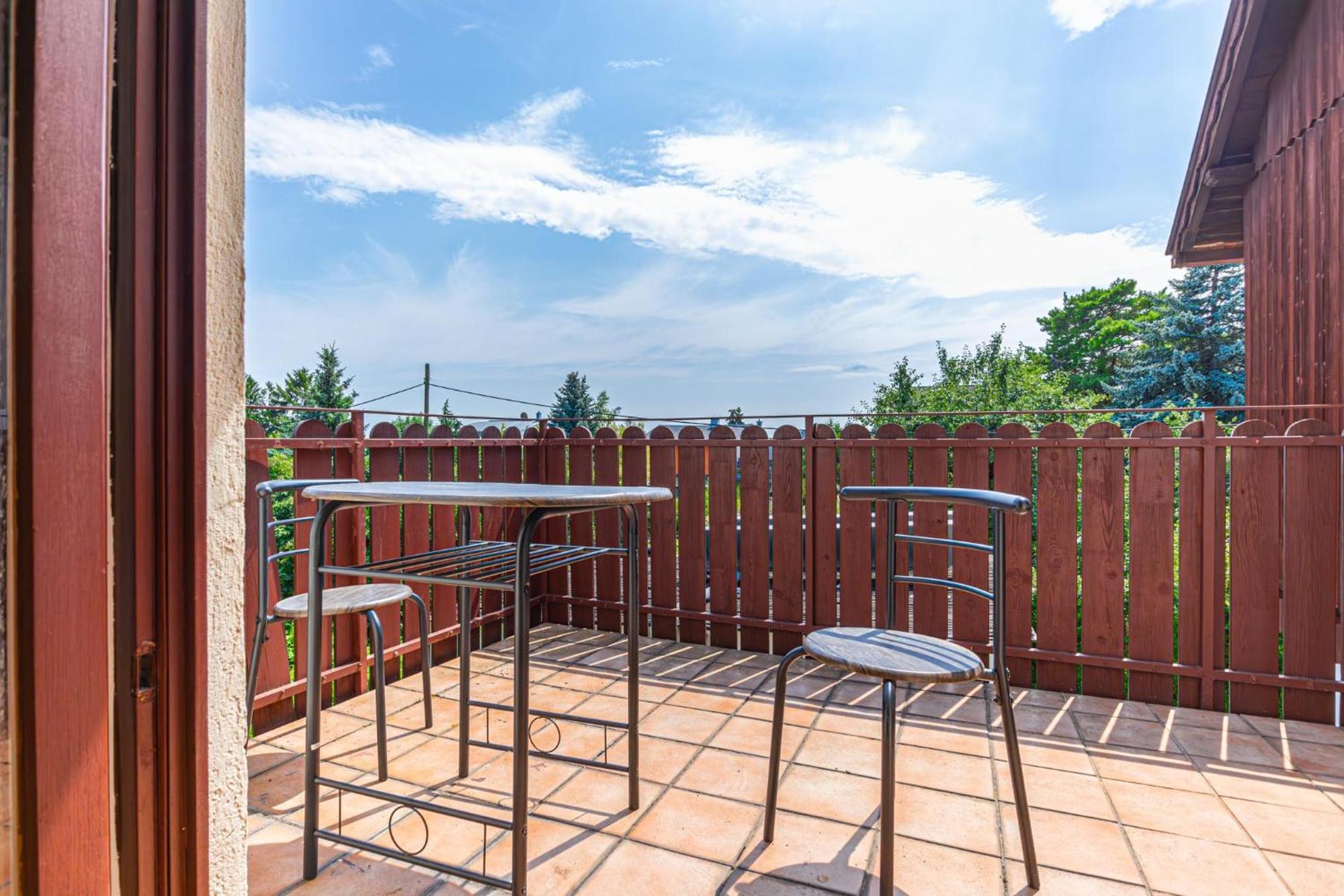 Comfy In Shared With Terrace And Garden *