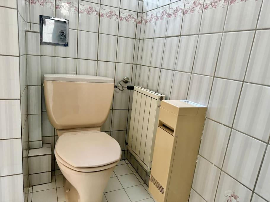 110 M2 Sunny & Long Term - Free Parking *