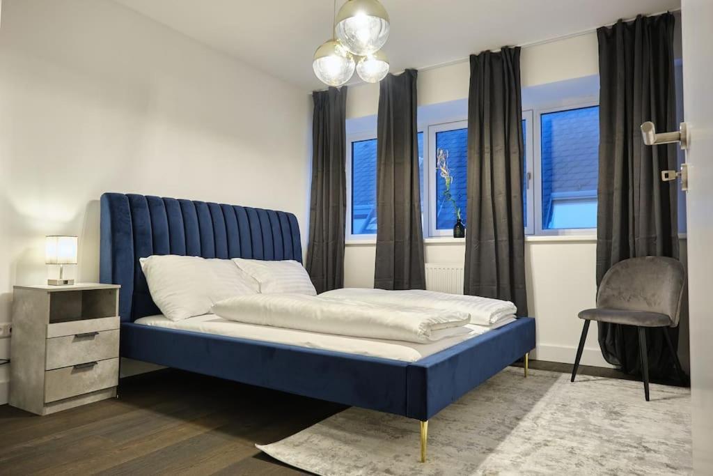 High End Long Apartment