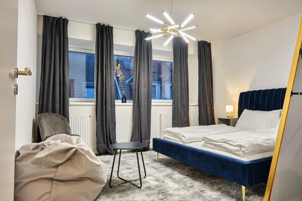 High End Long Apartment *