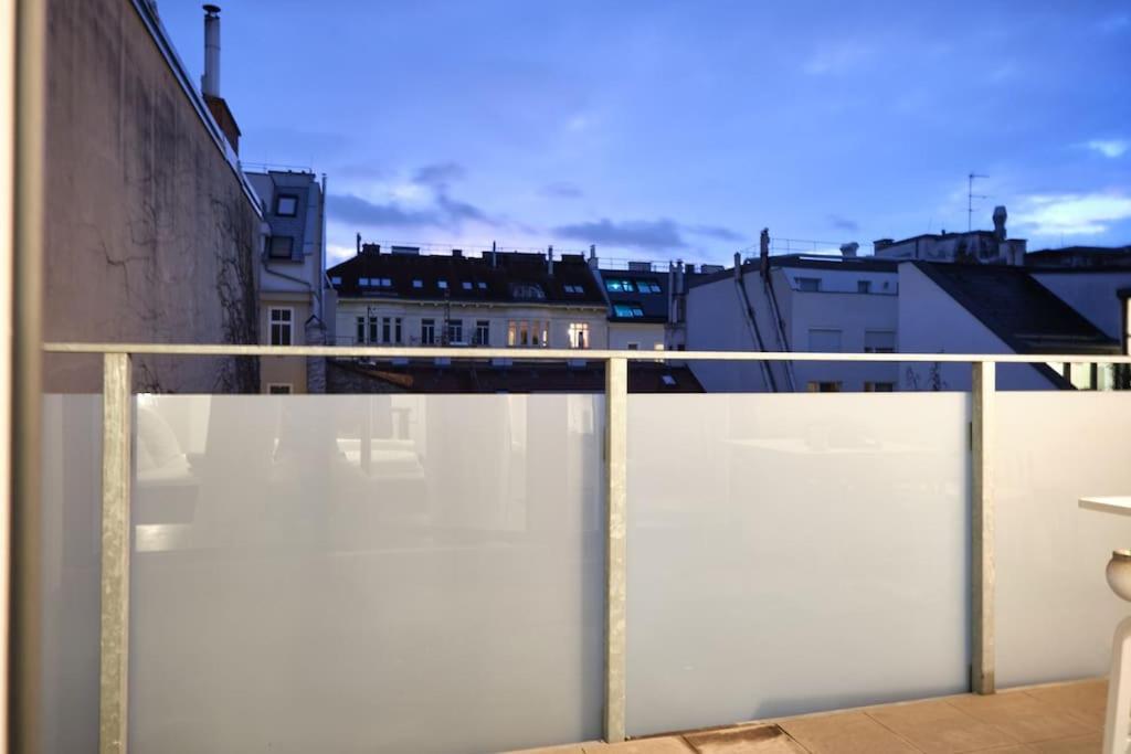 Apartment High End Long *