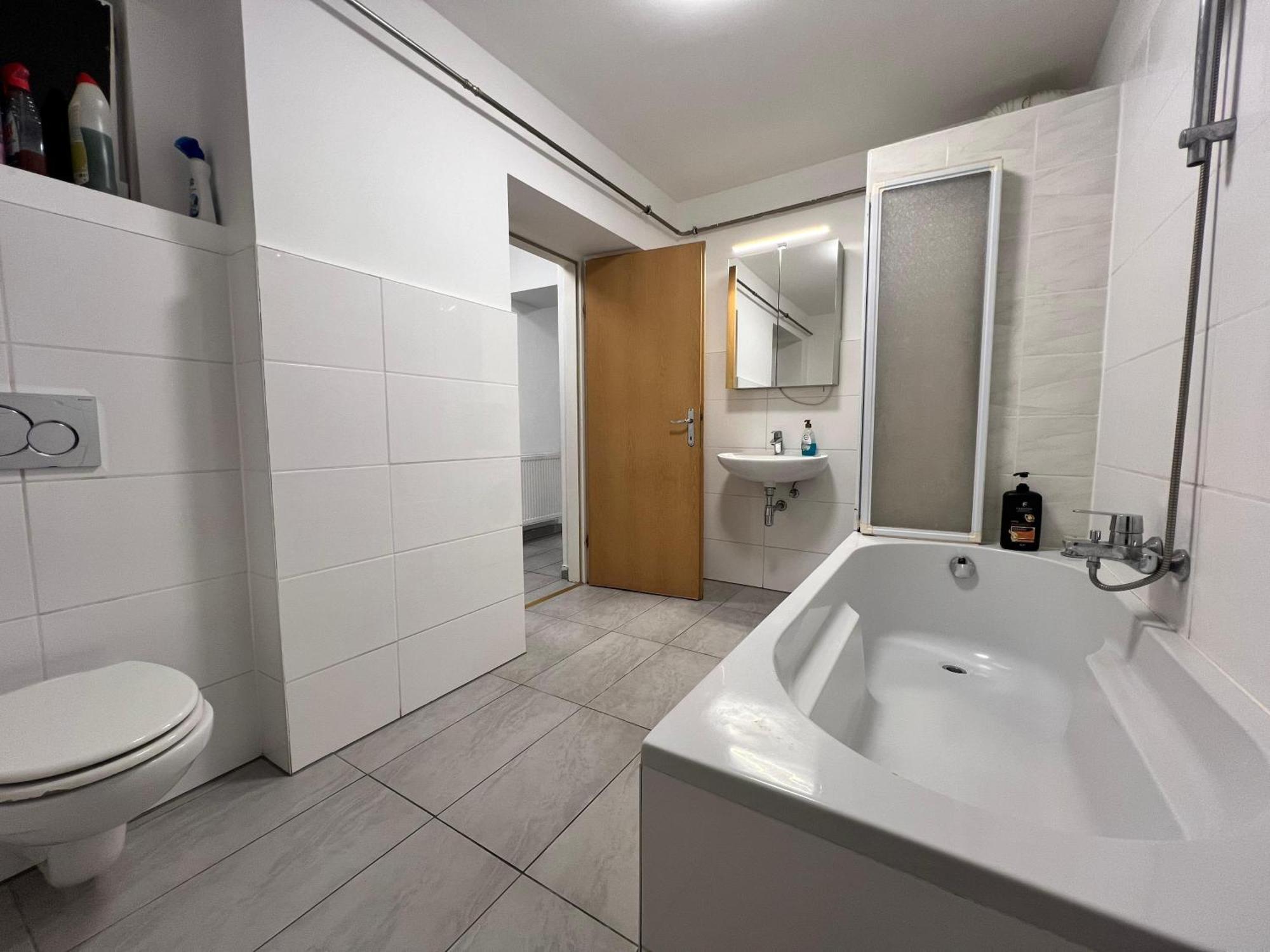 Apartment Stylish 1br In A Location *